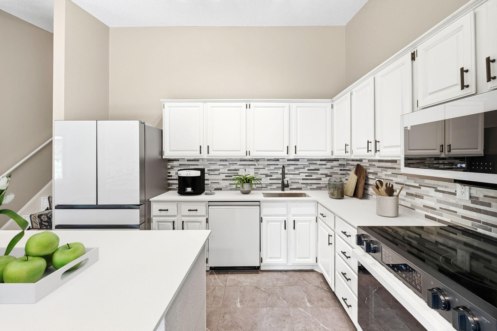 9712 Cimarron Circle Property Photo 7