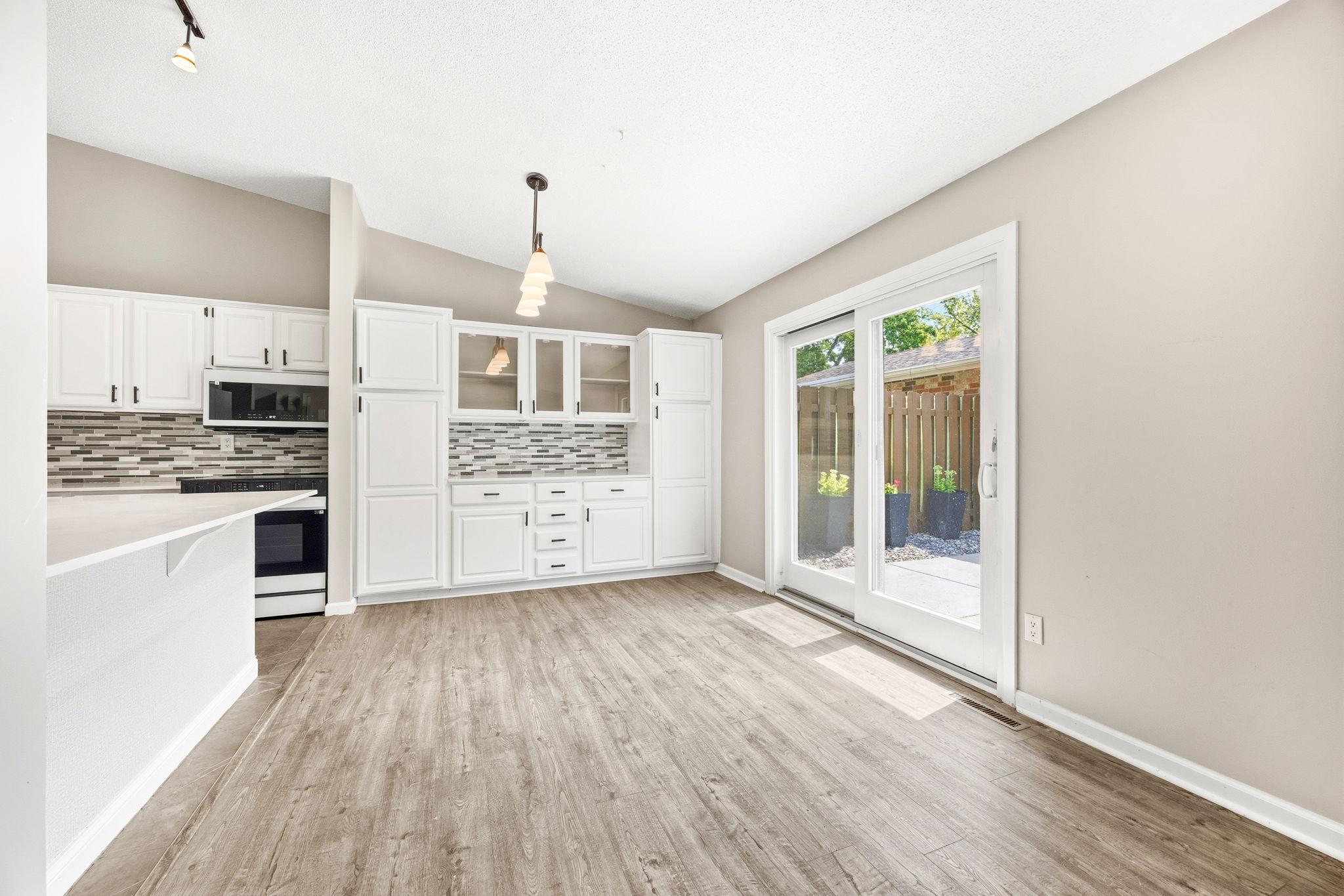 9712 Cimarron Circle Property Photo 13