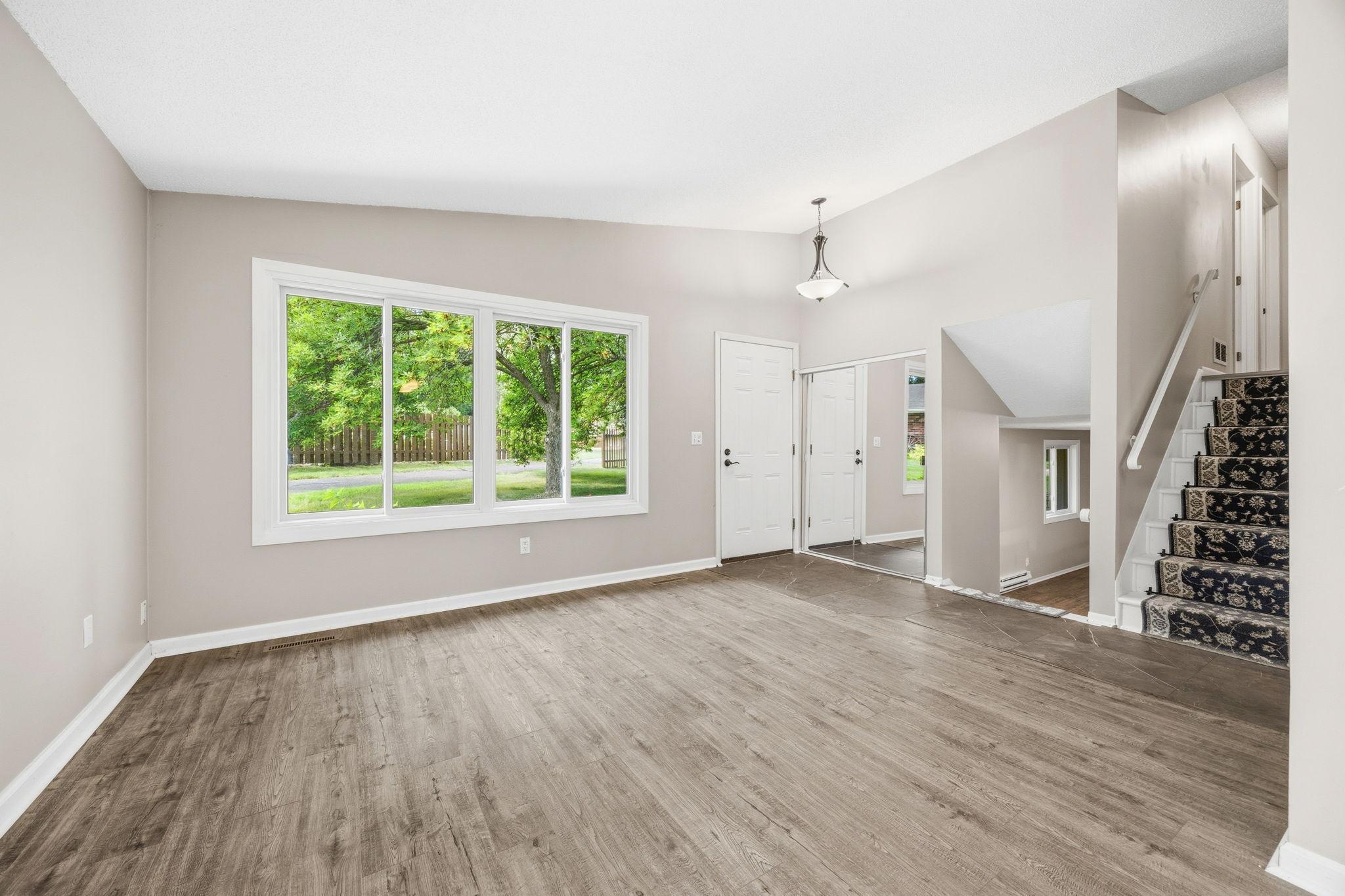 9712 Cimarron Circle Property Photo 14