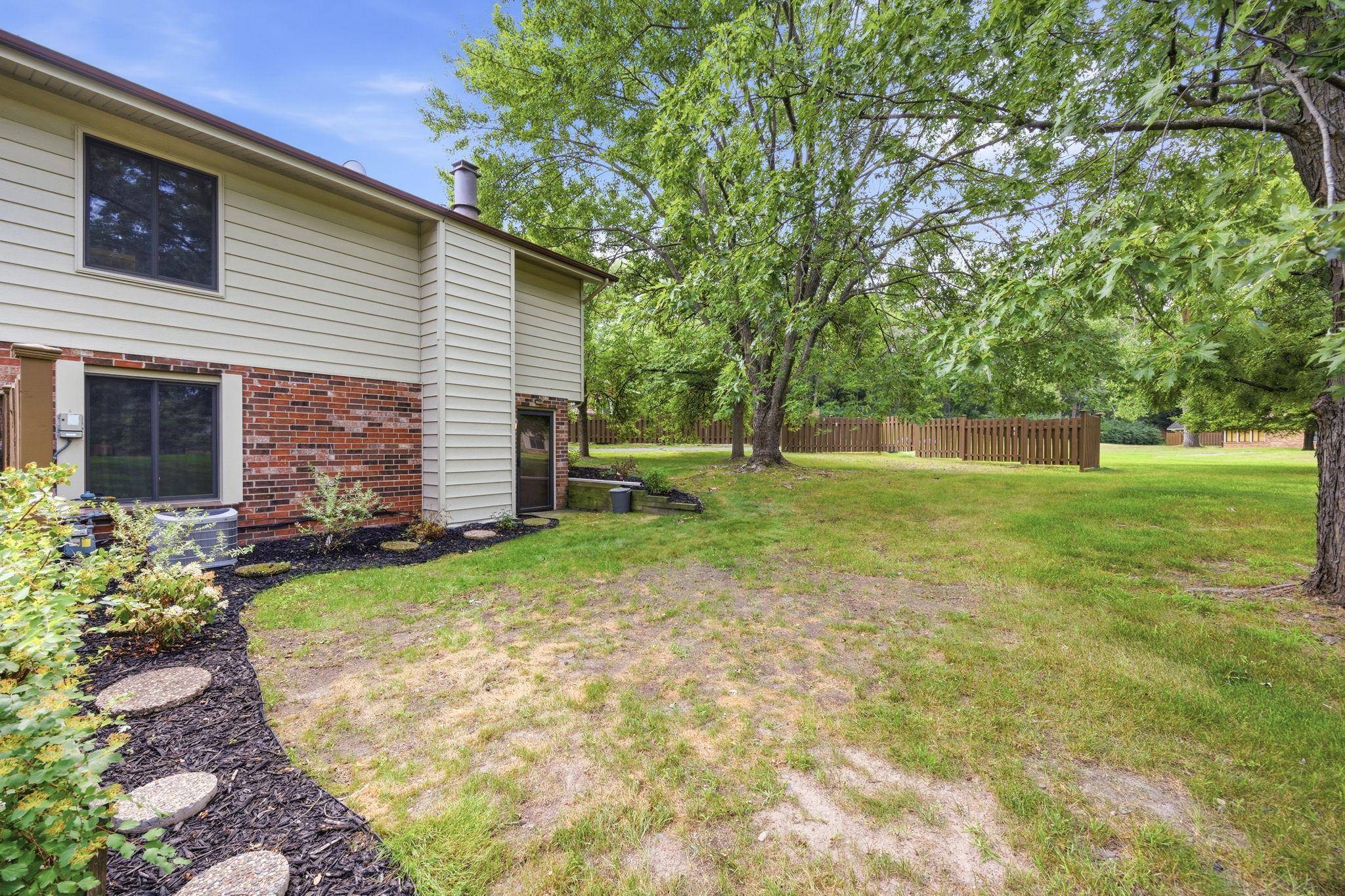 9712 Cimarron Circle Property Photo 35