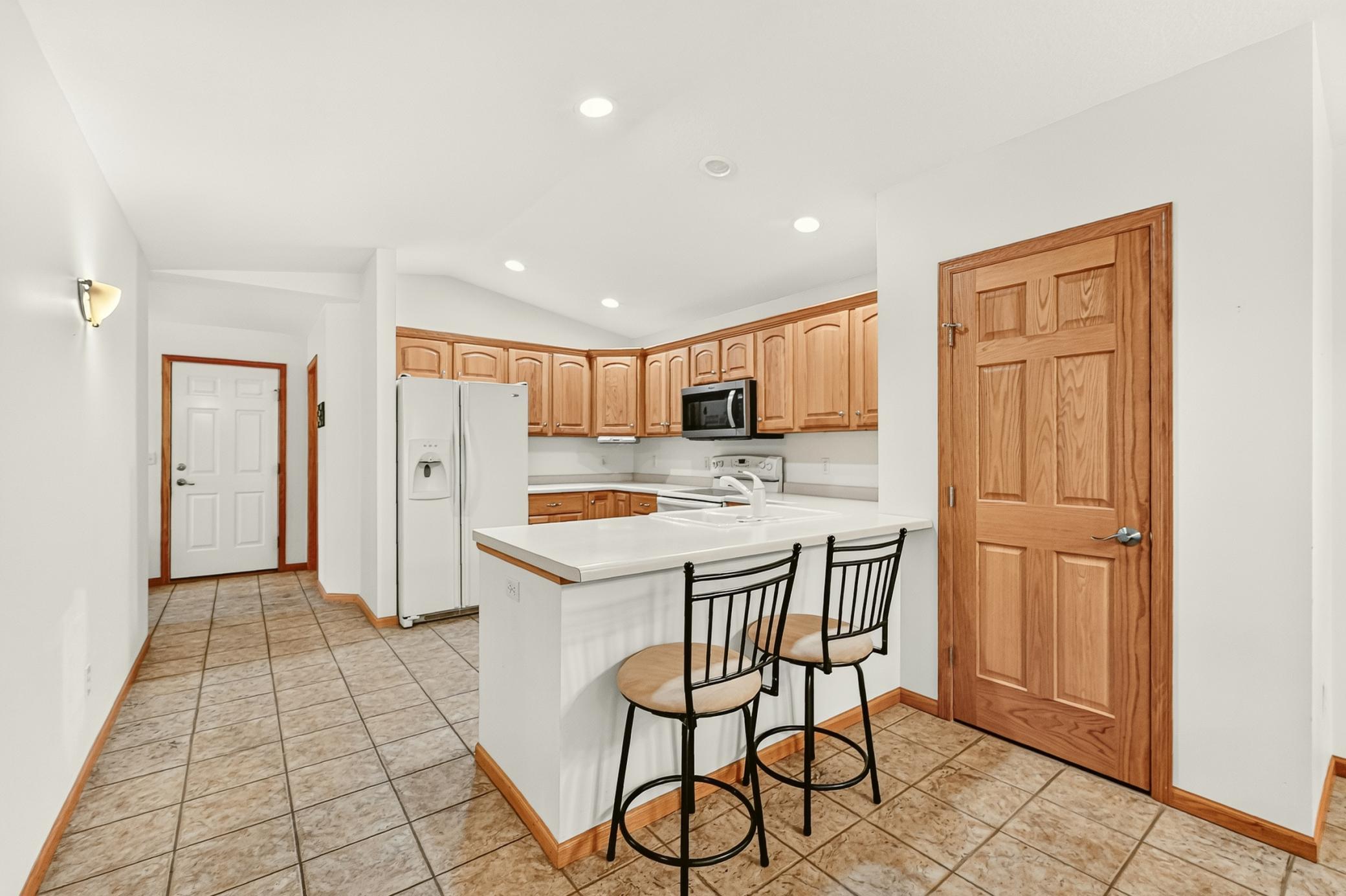 2970 Kenosha Drive Nw Property Photo 5