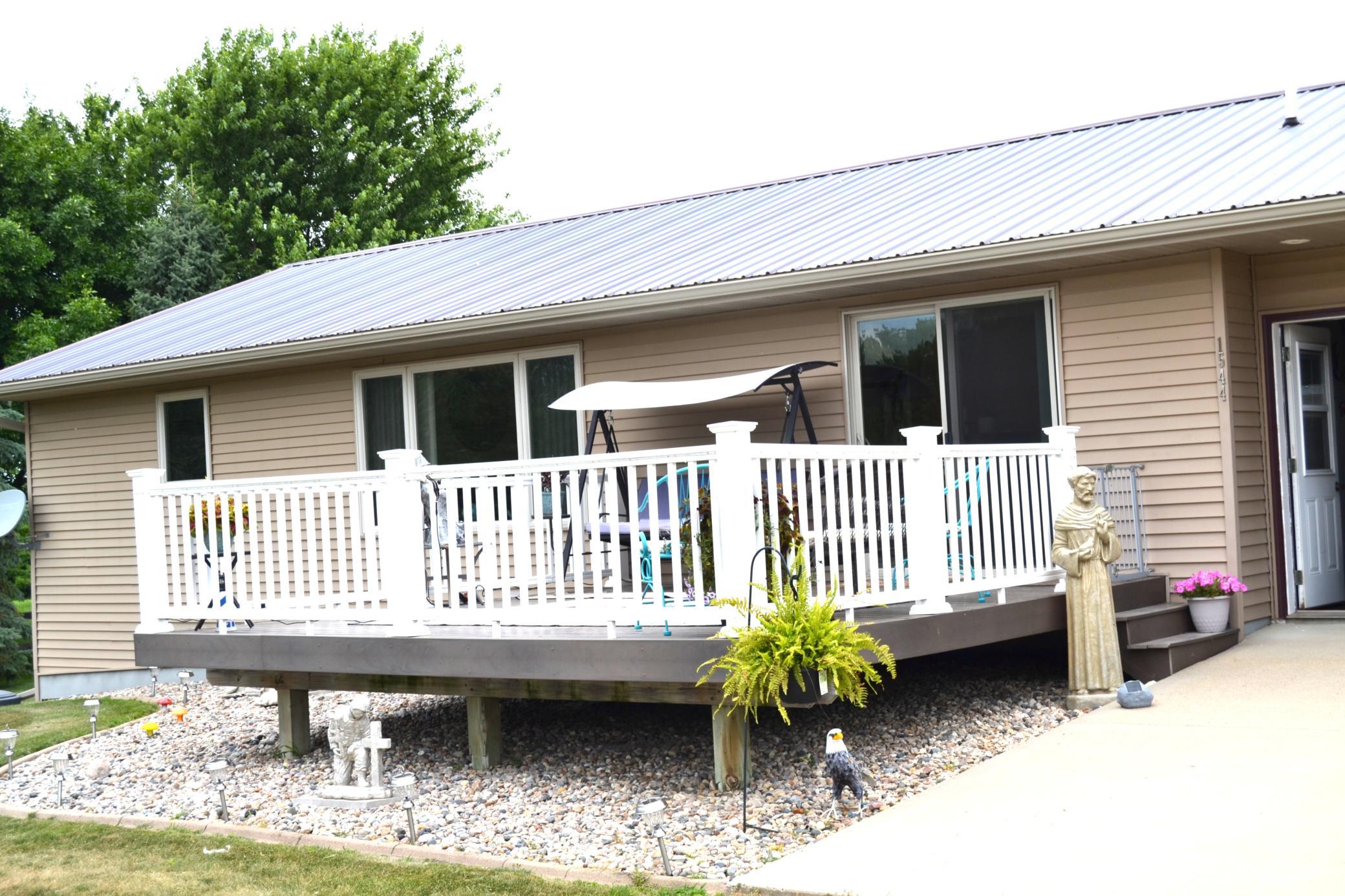 1544 Dickson Drive Property Photo 2