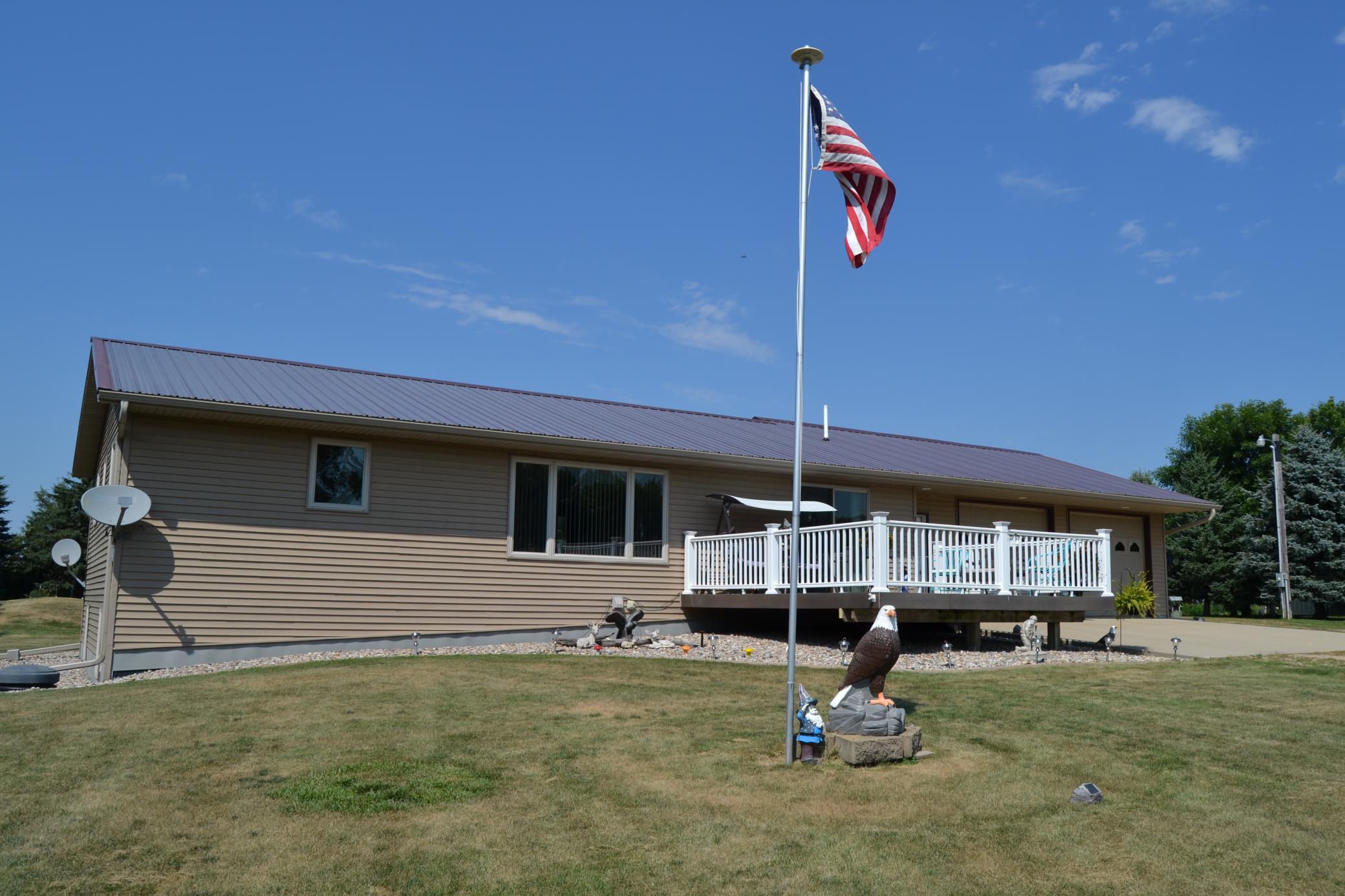 1544 Dickson Drive Property Photo 4