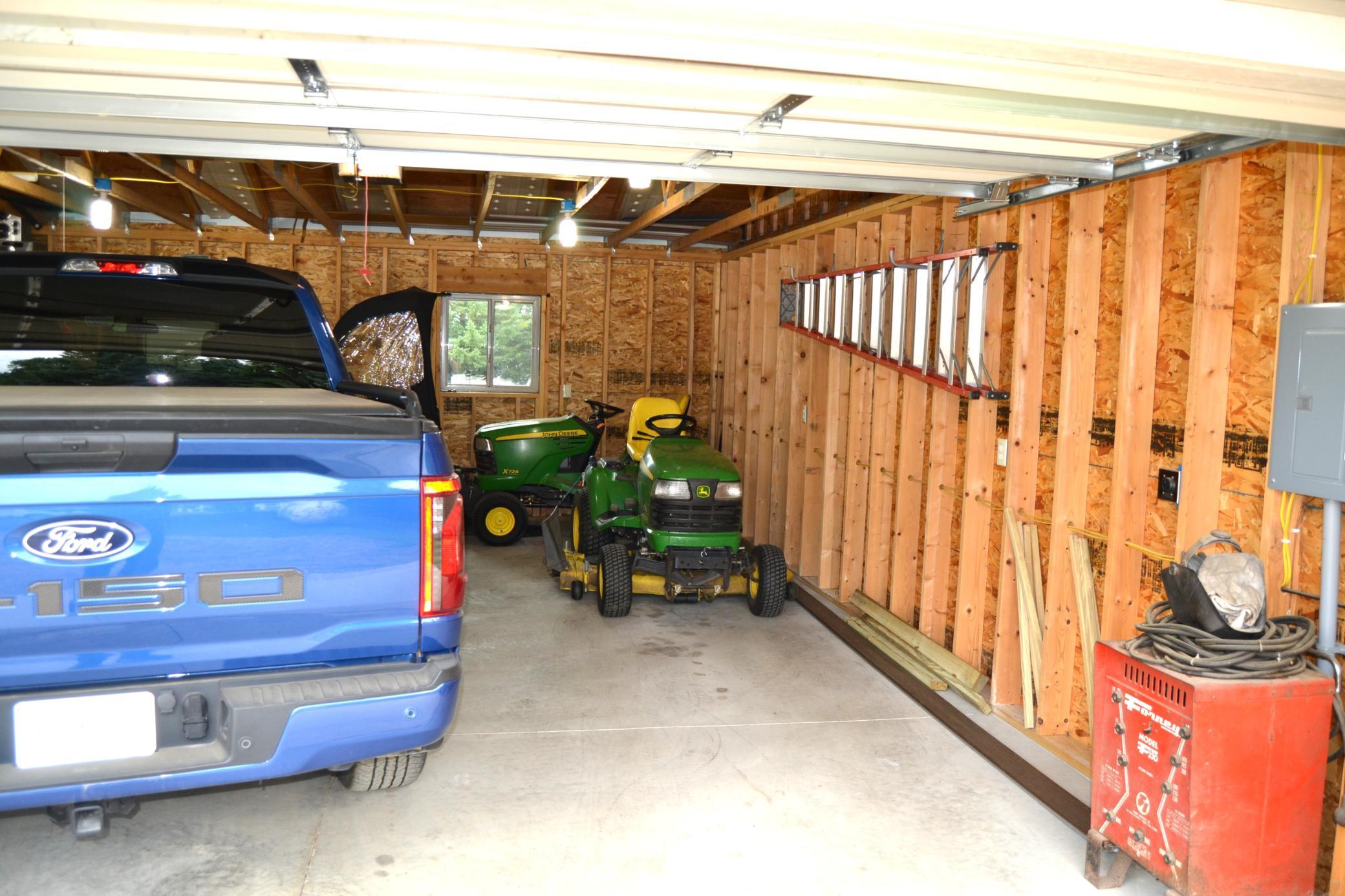 1544 Dickson Drive Property Photo 37