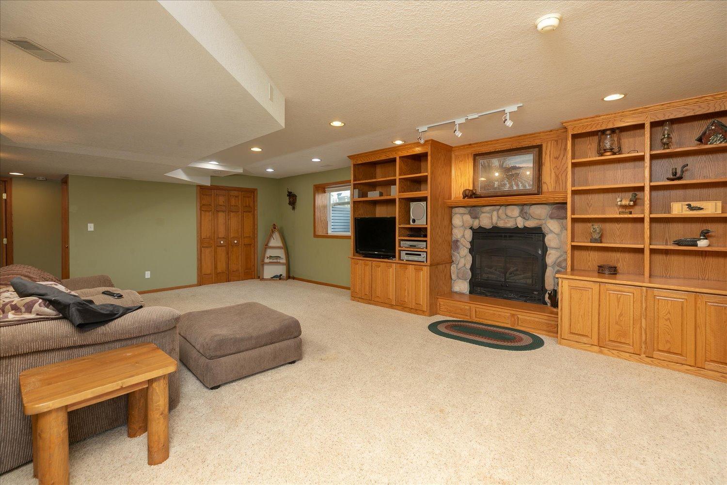 1012 3rd Avenue Ne Property Photo 16