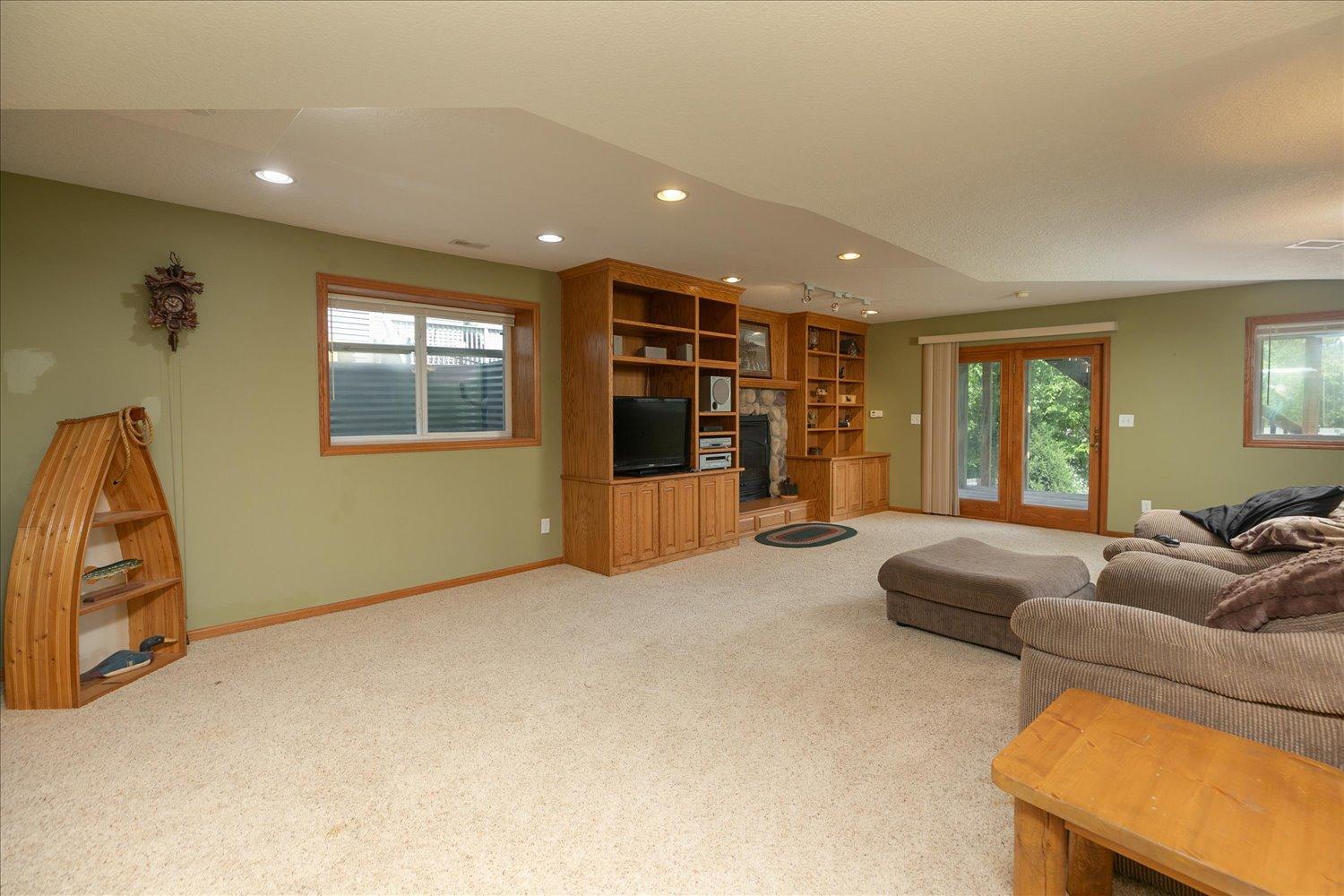 1012 3rd Avenue Ne Property Photo 17