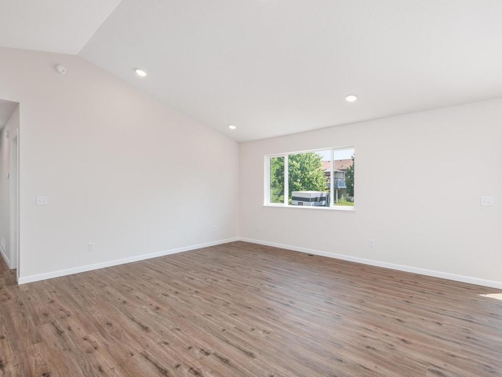 4944 River Oaks Road Property Photo 5
