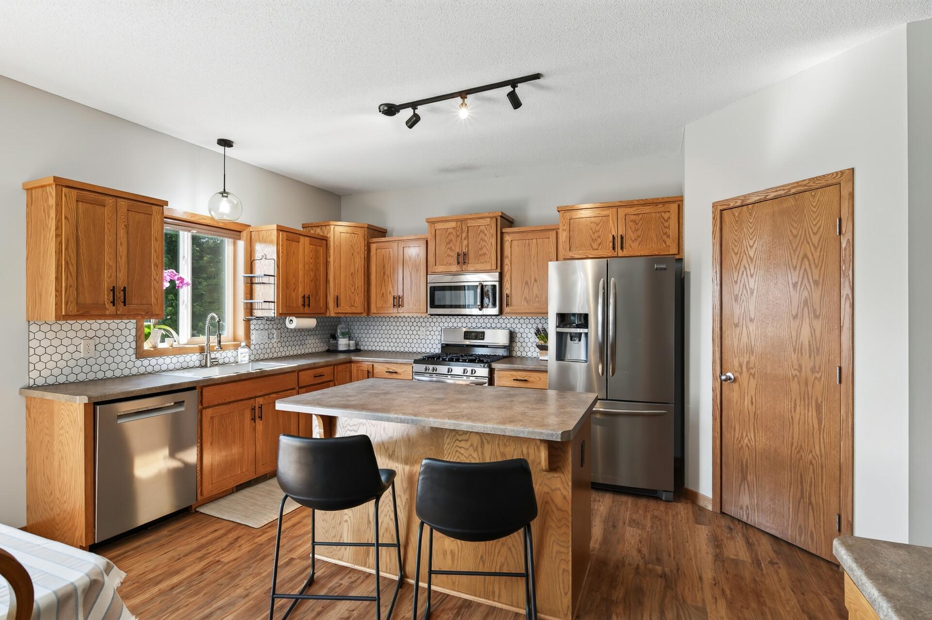11160 Olympia Avenue Property Photo 10