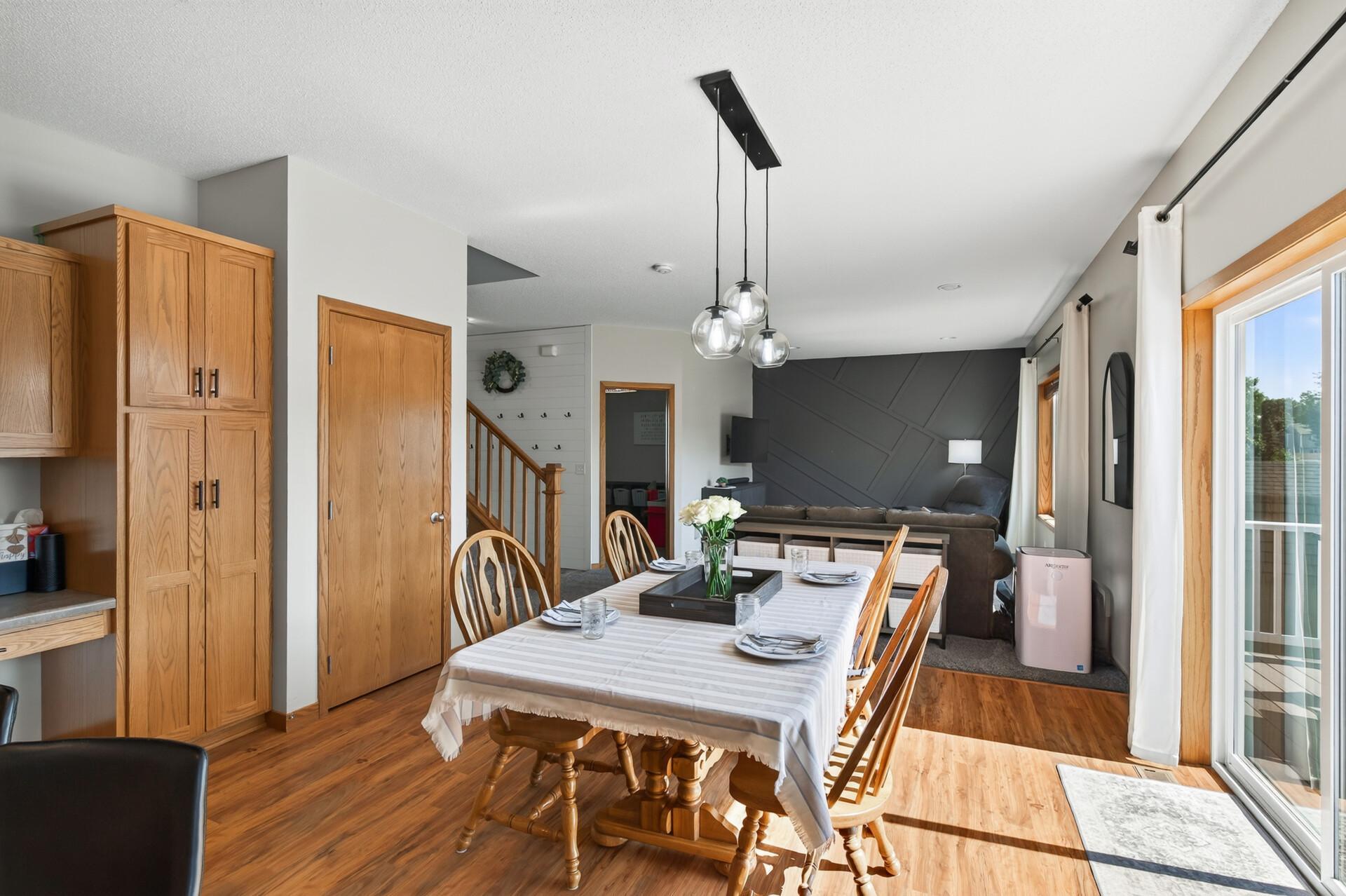 11160 Olympia Avenue Property Photo 14