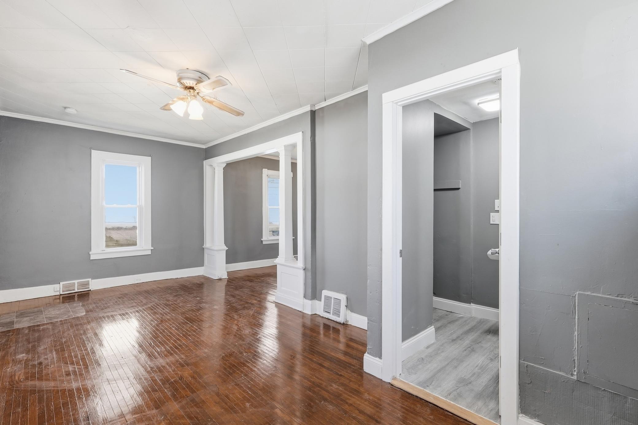 324 Van Buren Avenue Property Photo 6