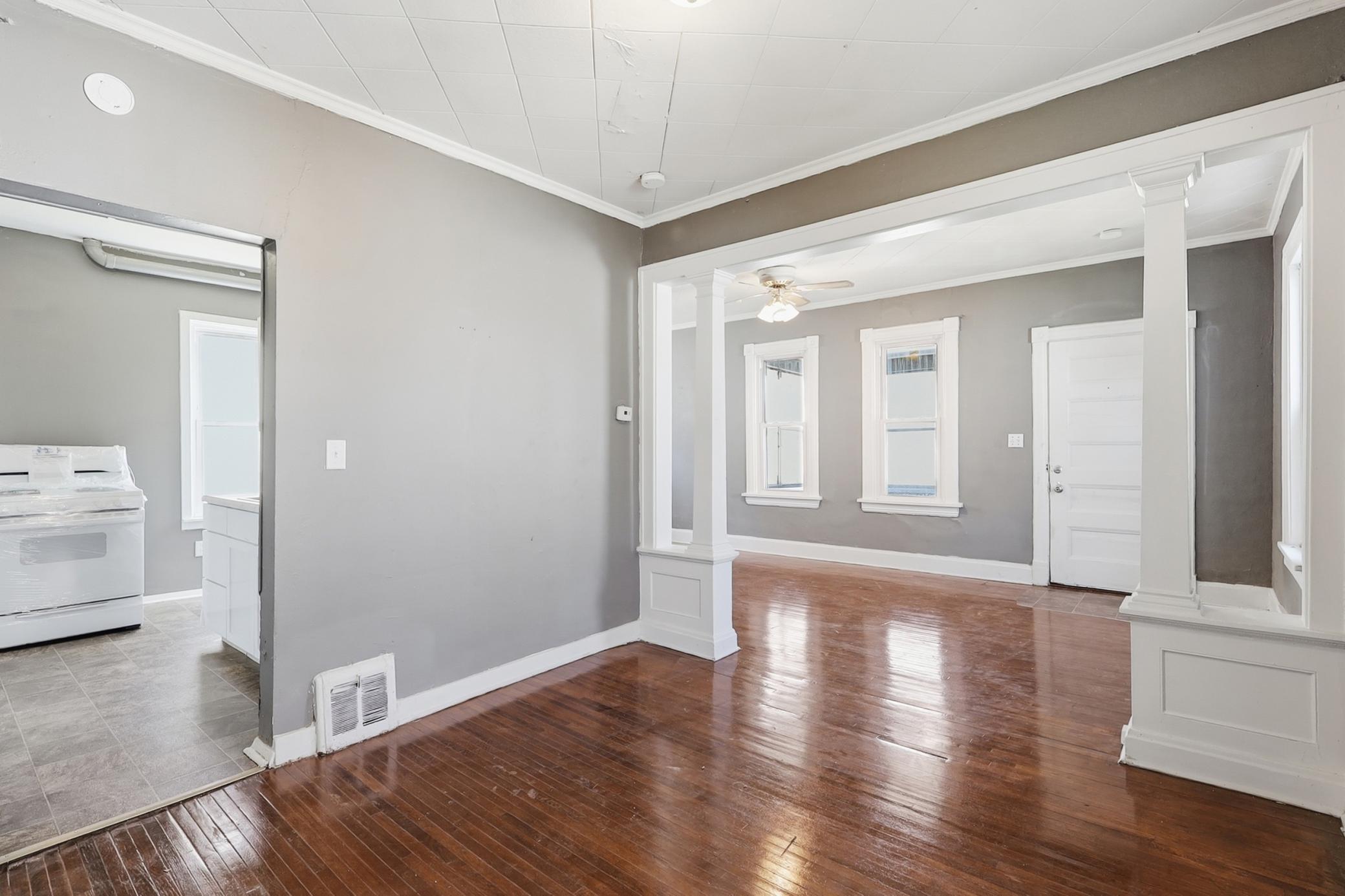 324 Van Buren Avenue Property Photo 7