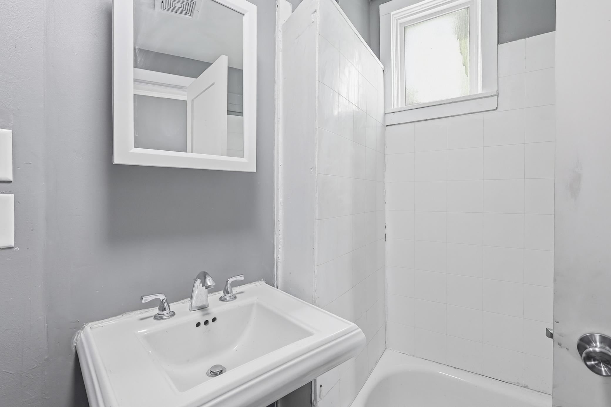 324 Van Buren Avenue Property Photo 14