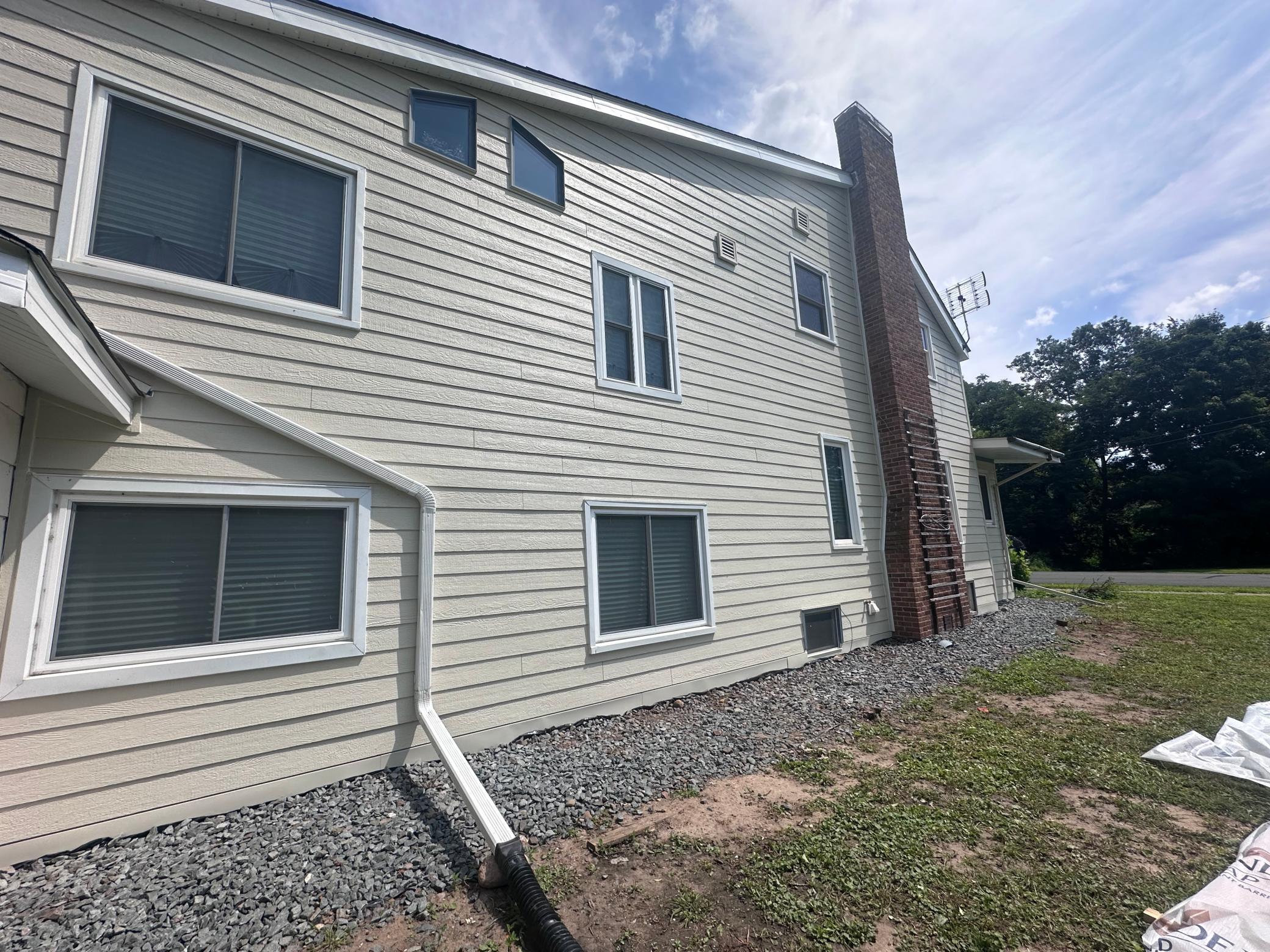 543 River Street Property Photo 3