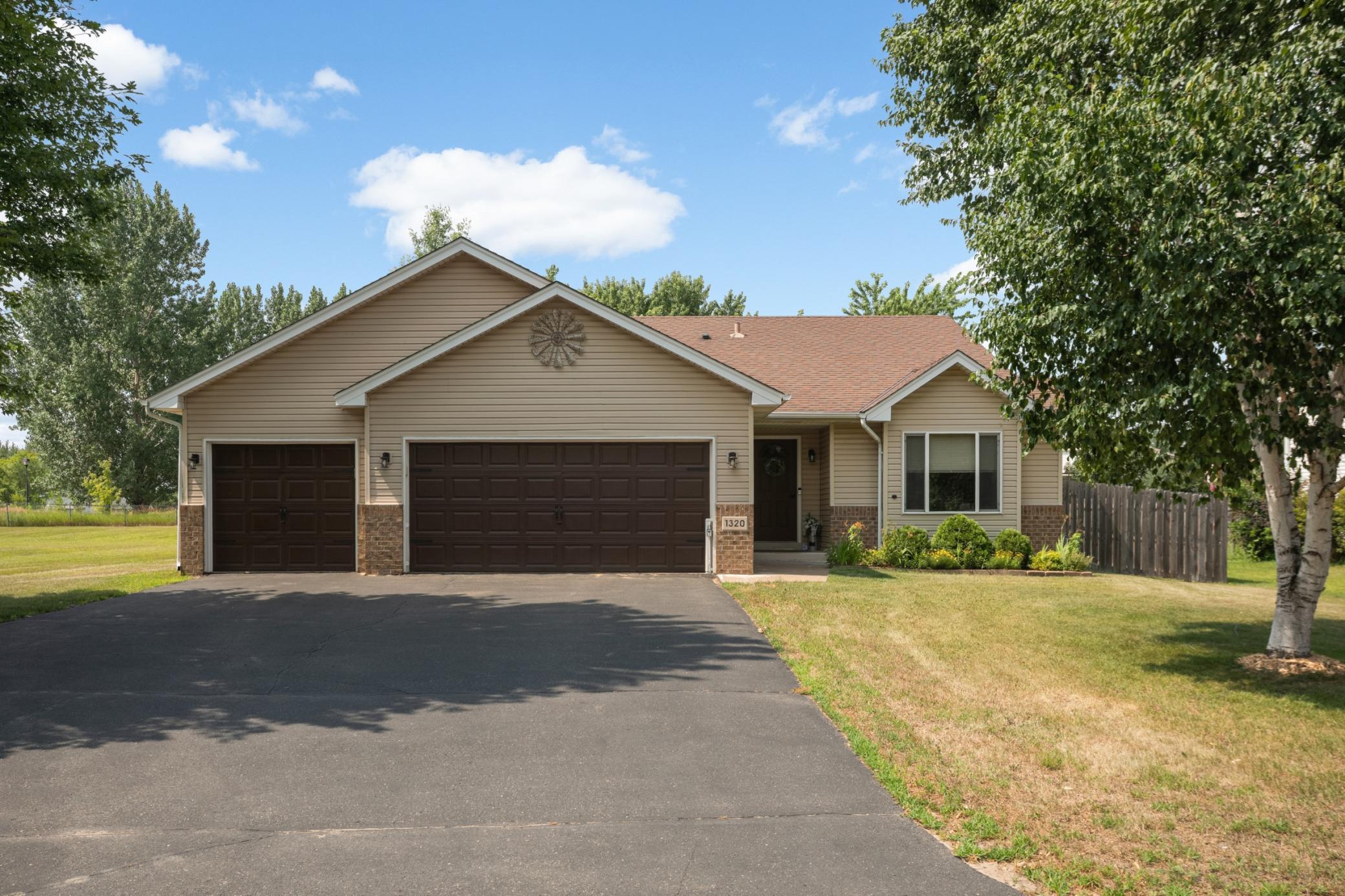 1320 Honeysuckle Lane Se Property Photo 1
