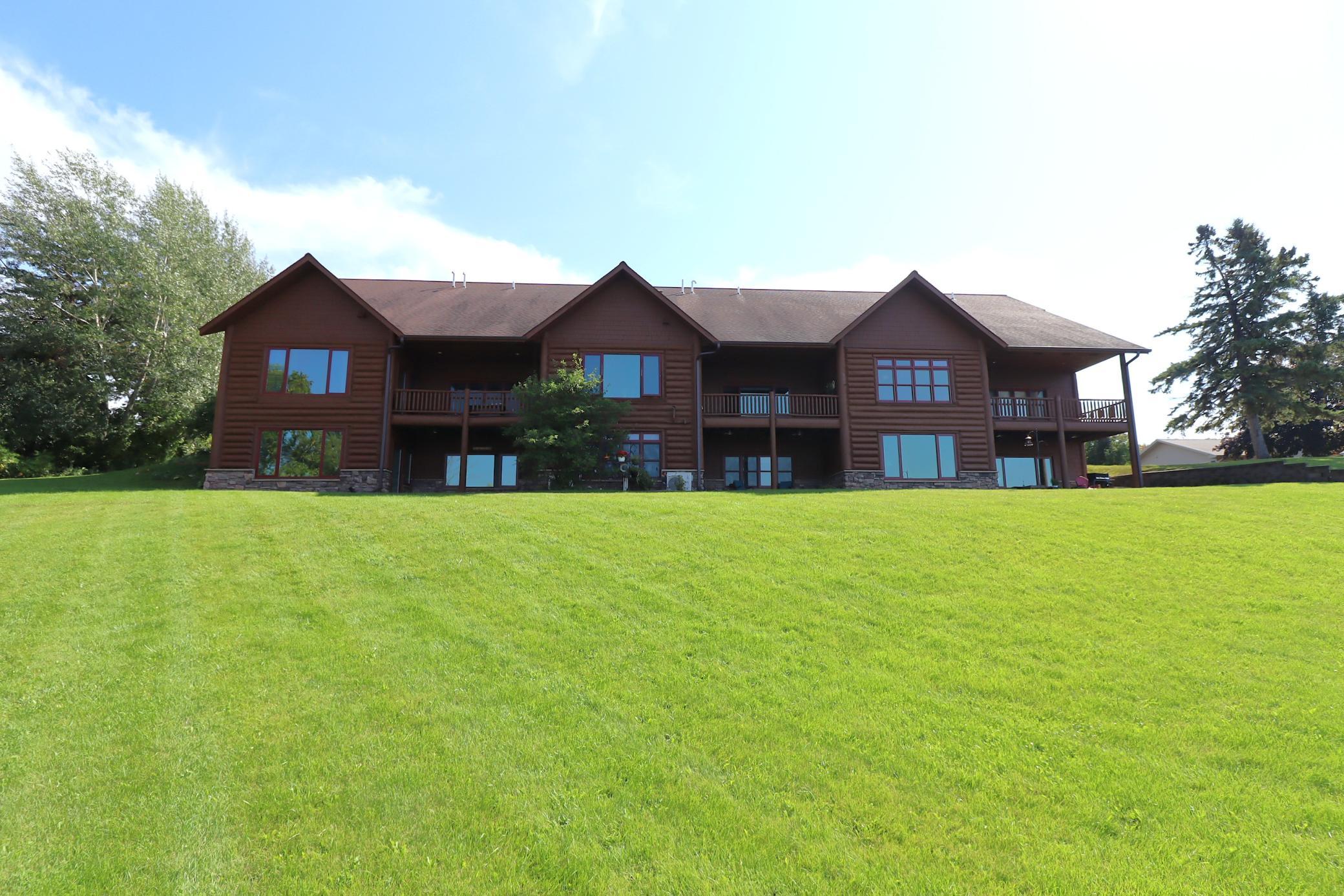 2729 Lake Shore Drive E 4
