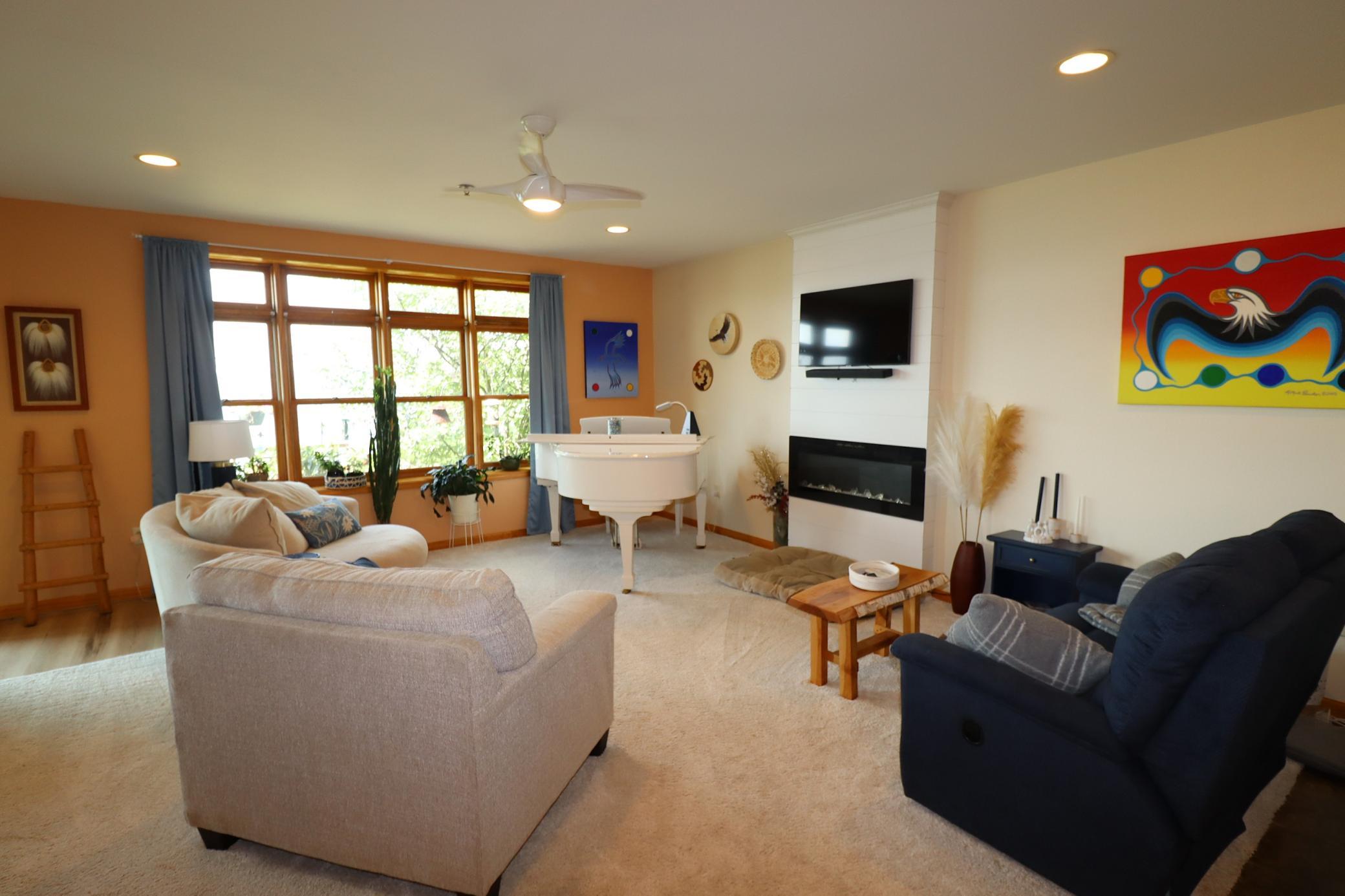 2729 Lake Shore Drive E 4 Property Photo 11