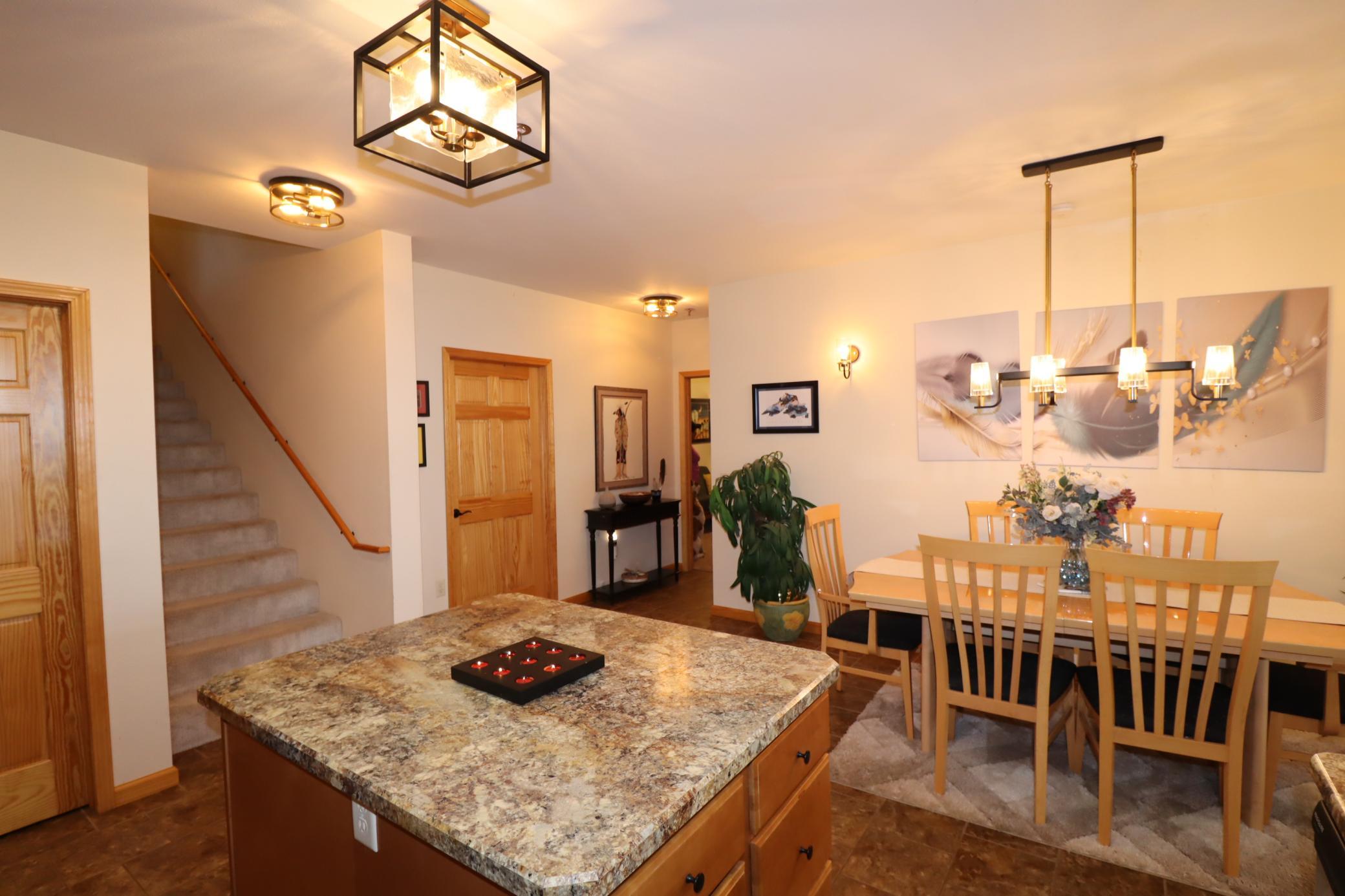 2729 Lake Shore Drive E 4 Property Photo 13