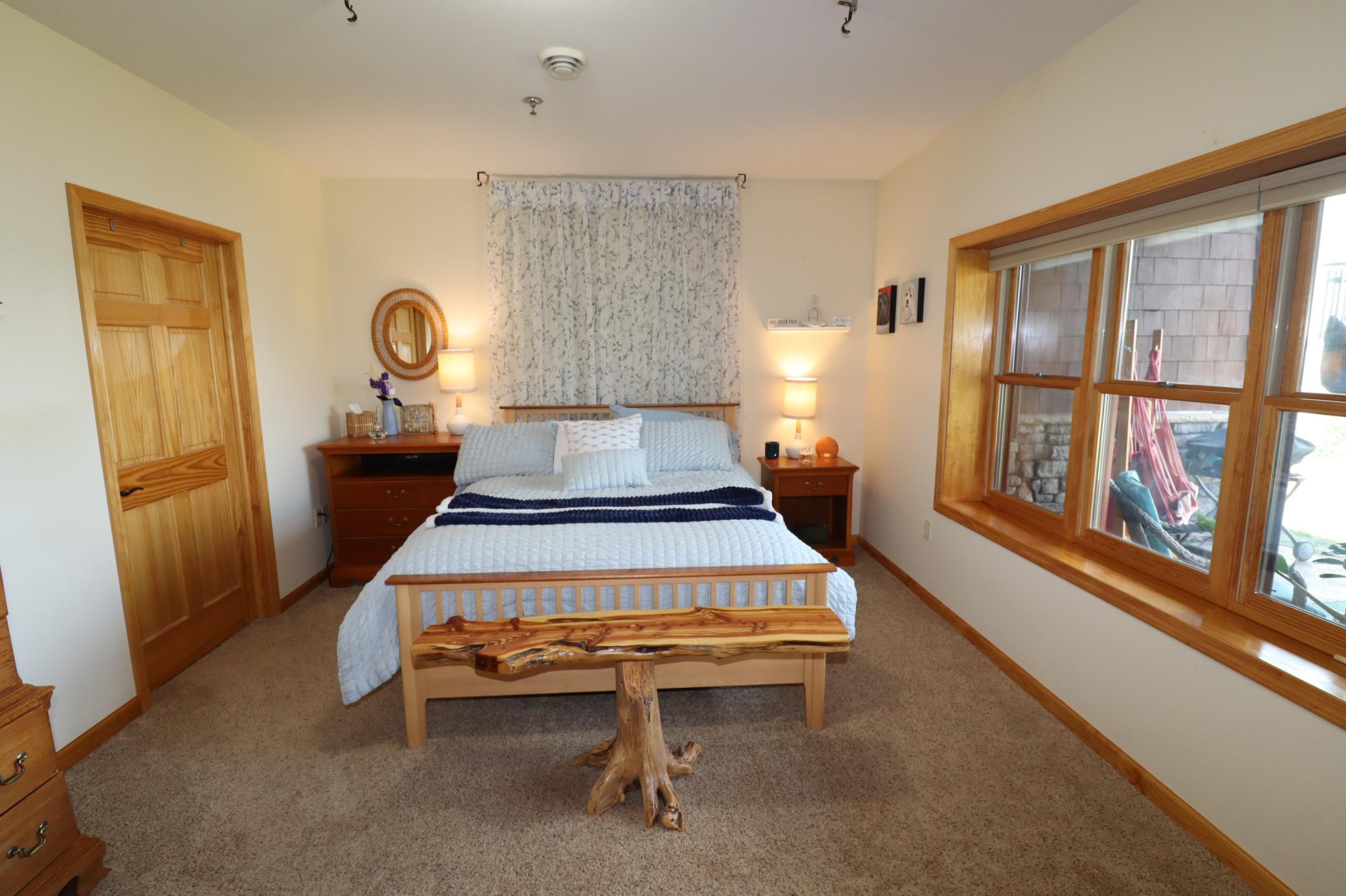 2729 Lake Shore Drive E 4 Property Photo 27