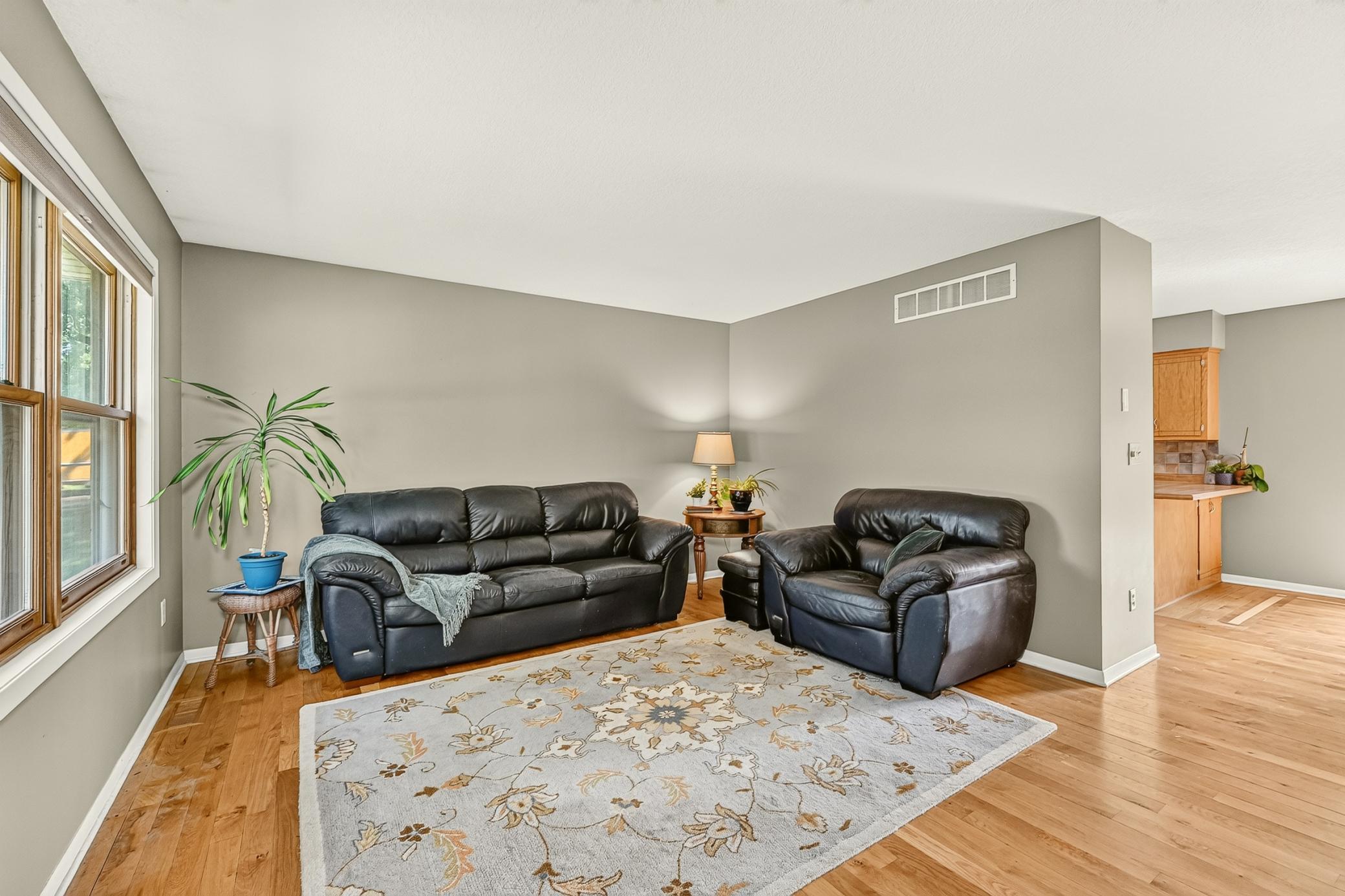 792 41st Avenue Nw Property Photo 4