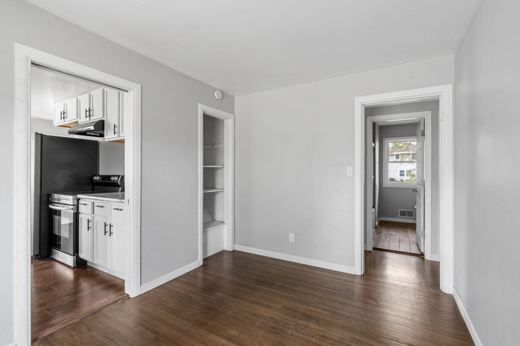 2168 Hawthorne Avenue E Property Photo 6