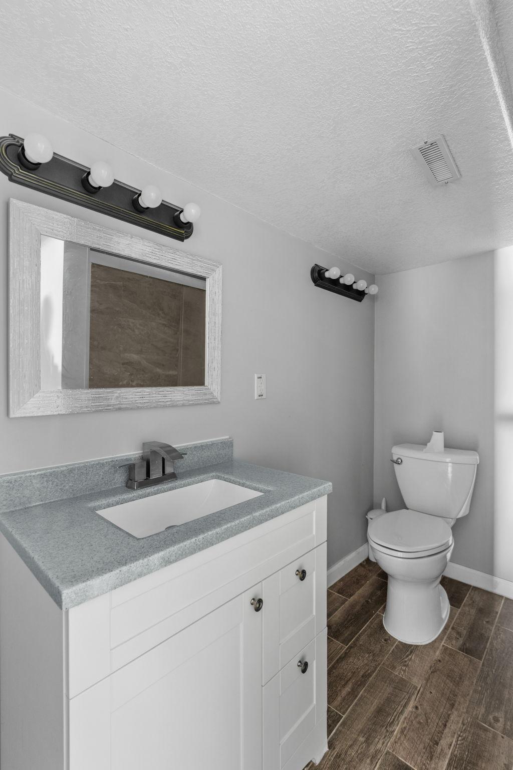 2168 Hawthorne Avenue E Property Photo 16