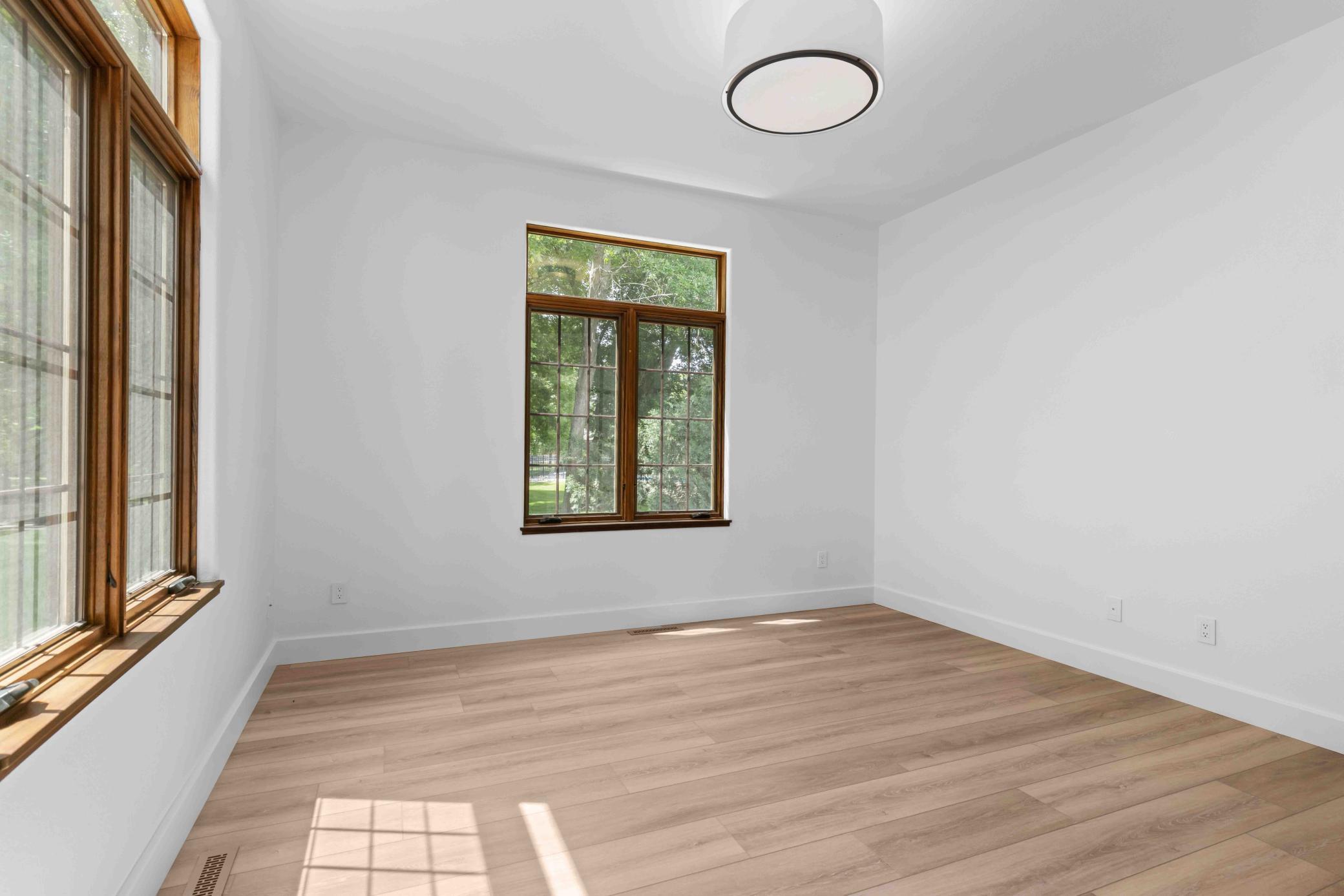 2010 5th Street E Property Photo 42
