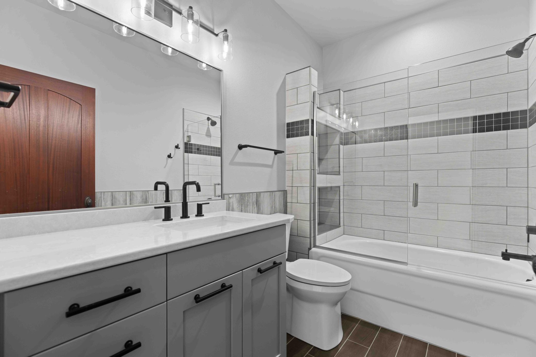 2010 5th Street E Property Photo 78
