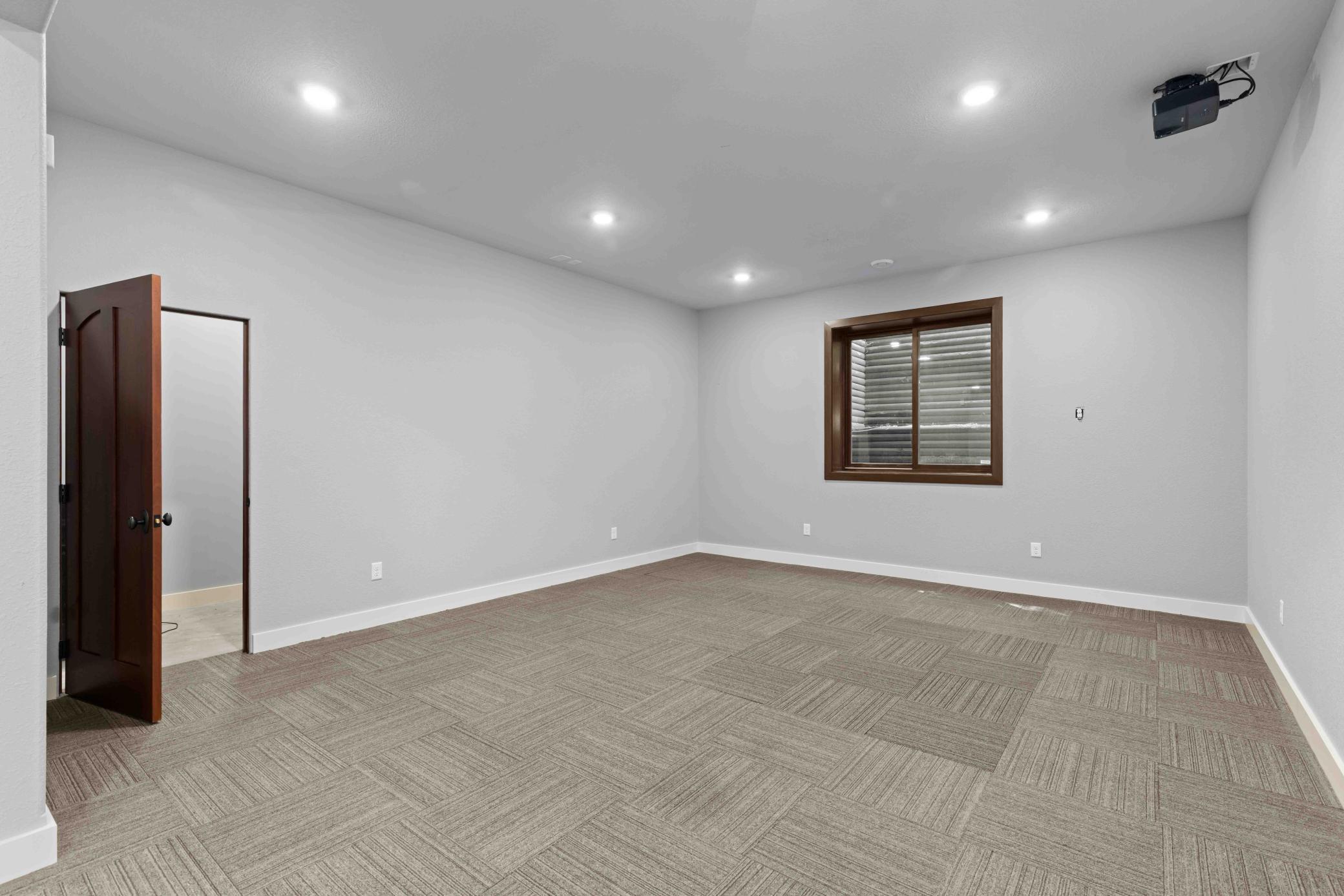 2010 5th Street E Property Photo 89
