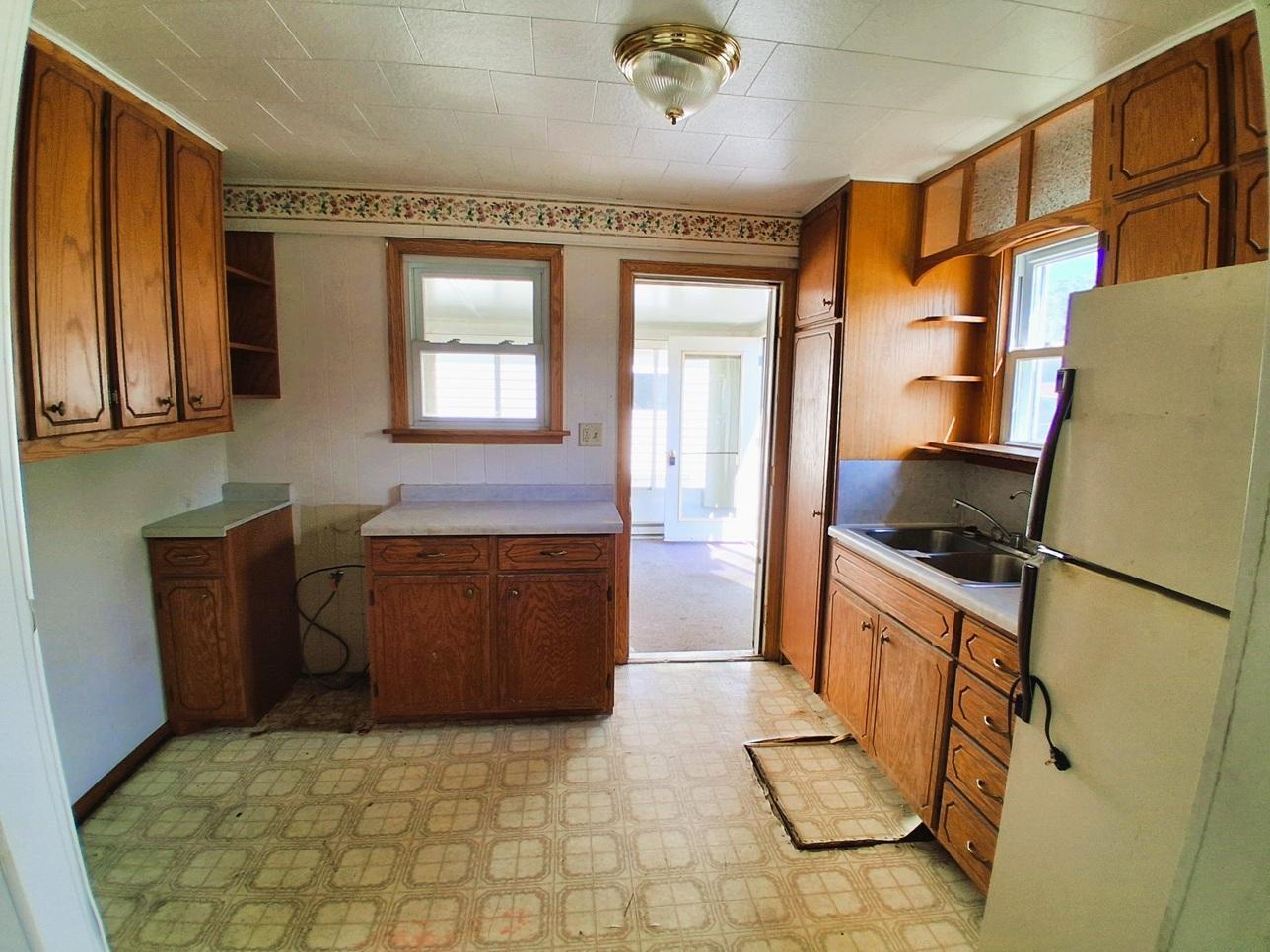 212 37th Avenue N Property Photo 5
