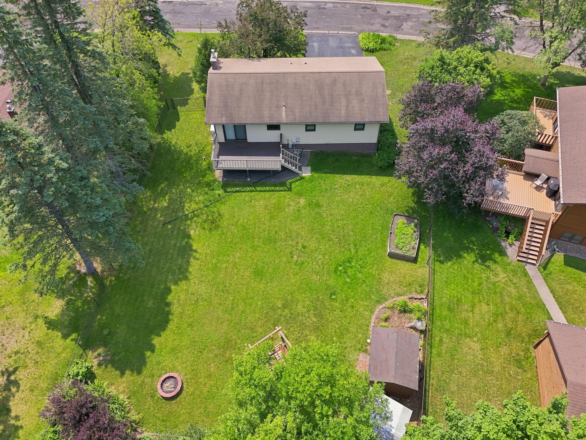 233 Sitka Street Property Photo 3