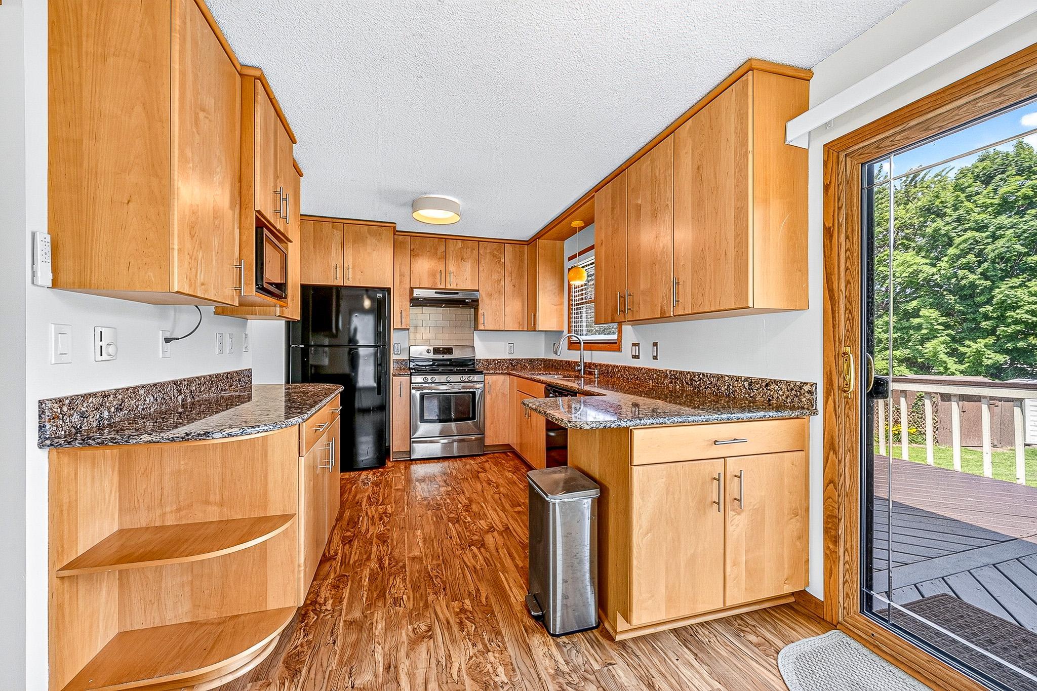 233 Sitka Street Property Photo 5
