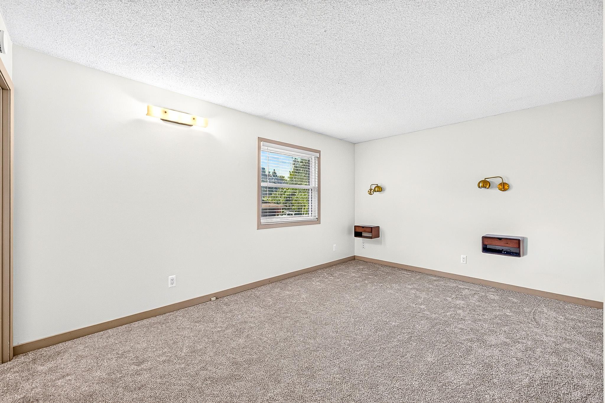 233 Sitka Street Property Photo 14