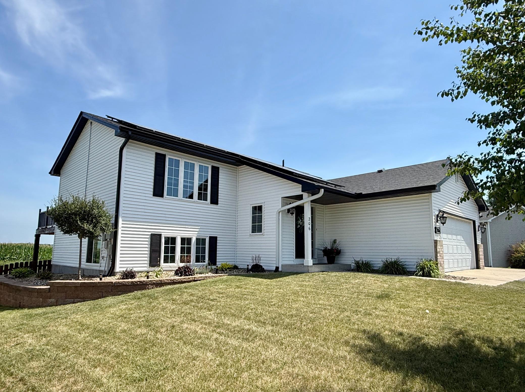 206 Spring Wheat Drive Property Photo 4