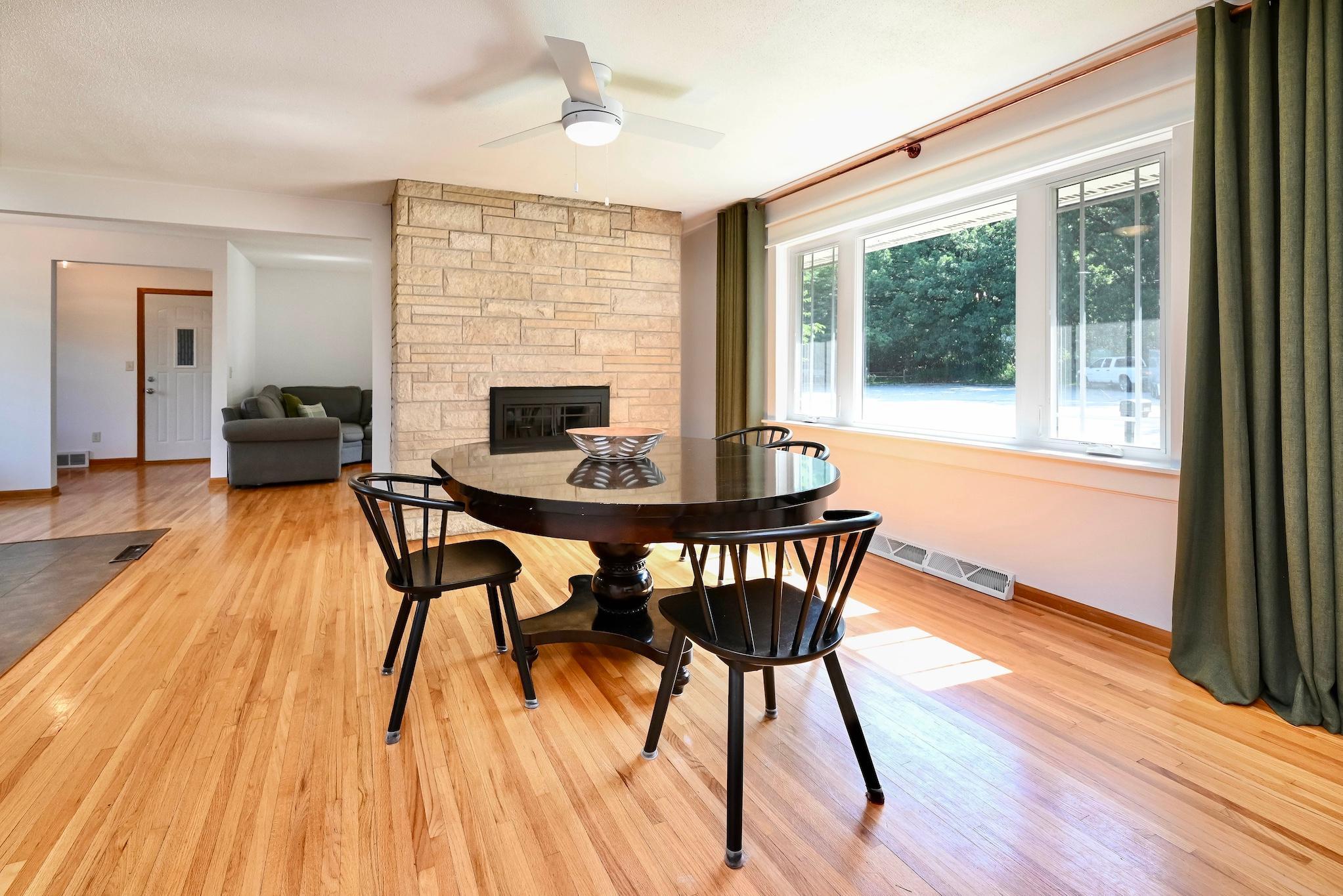 1260 Wincrest Drive Property Photo 3