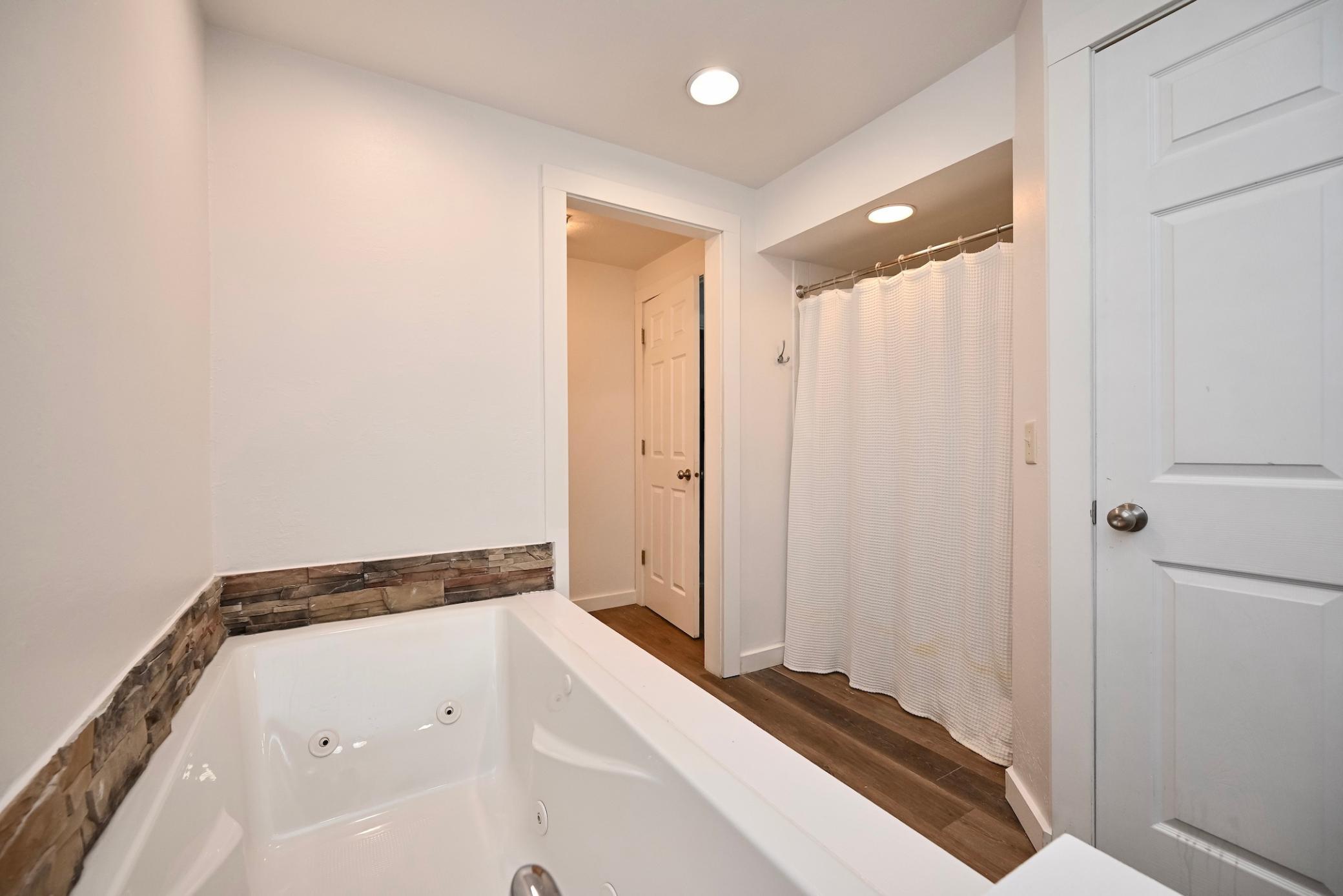1260 Wincrest Drive Property Photo 27