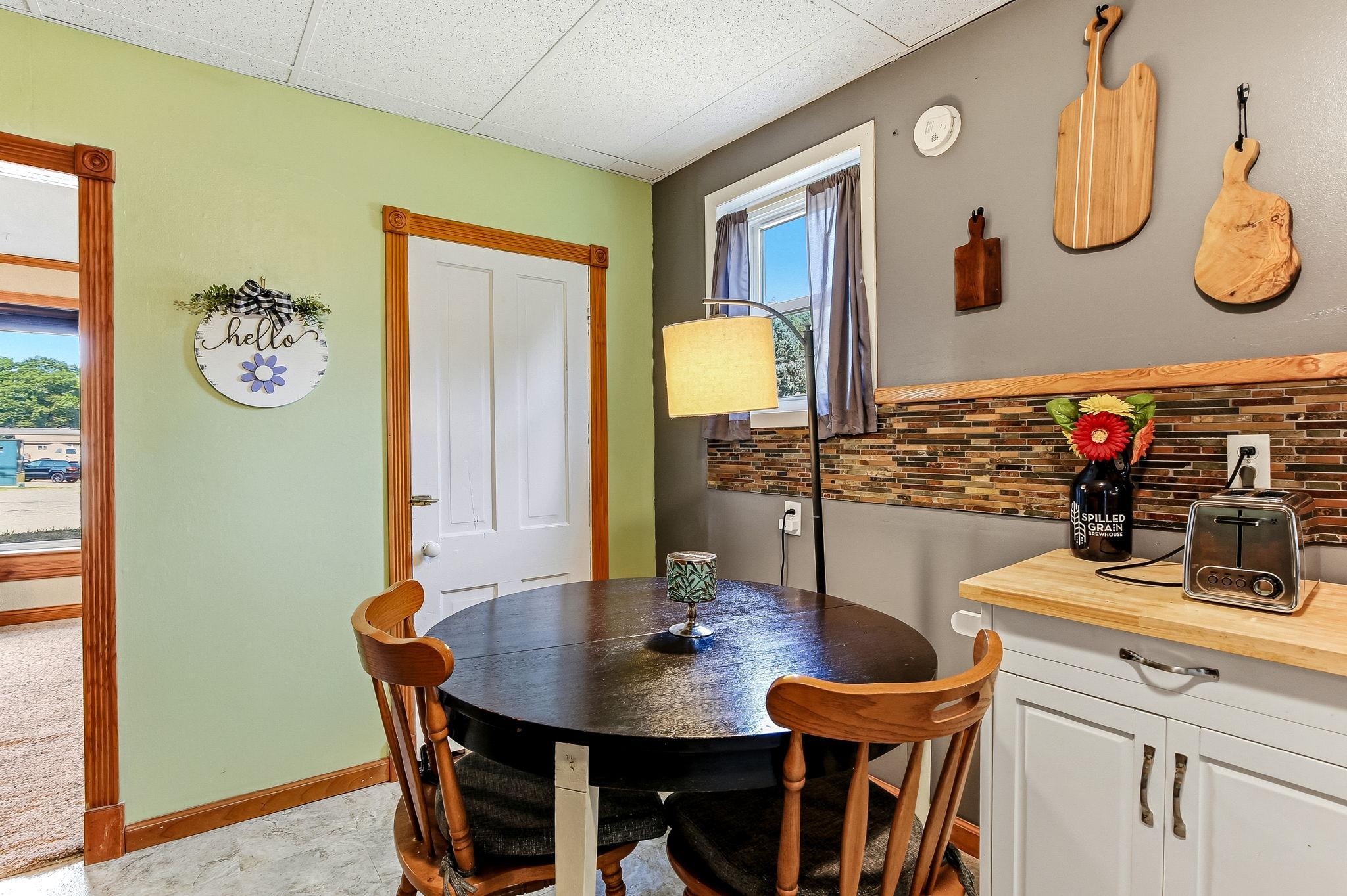 602 Montrose Boulevard Property Photo 6