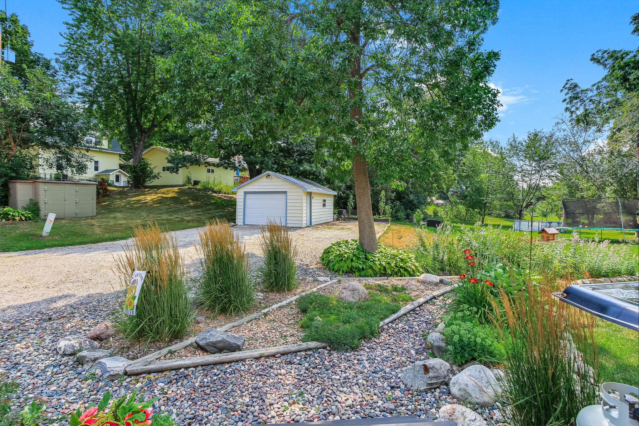 602 Montrose Boulevard Property Photo 20