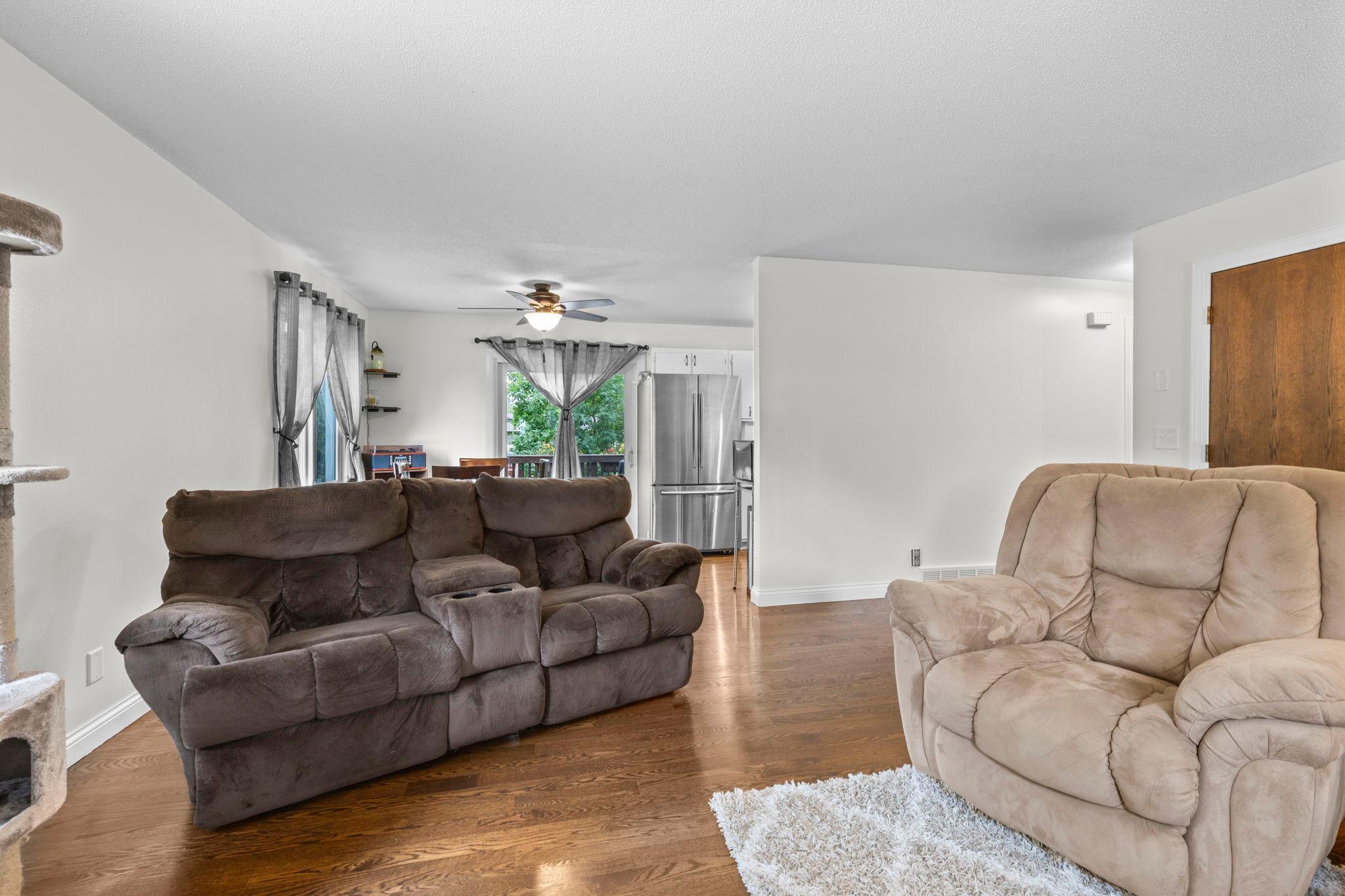 726 Montrose Boulevard Property Photo 10