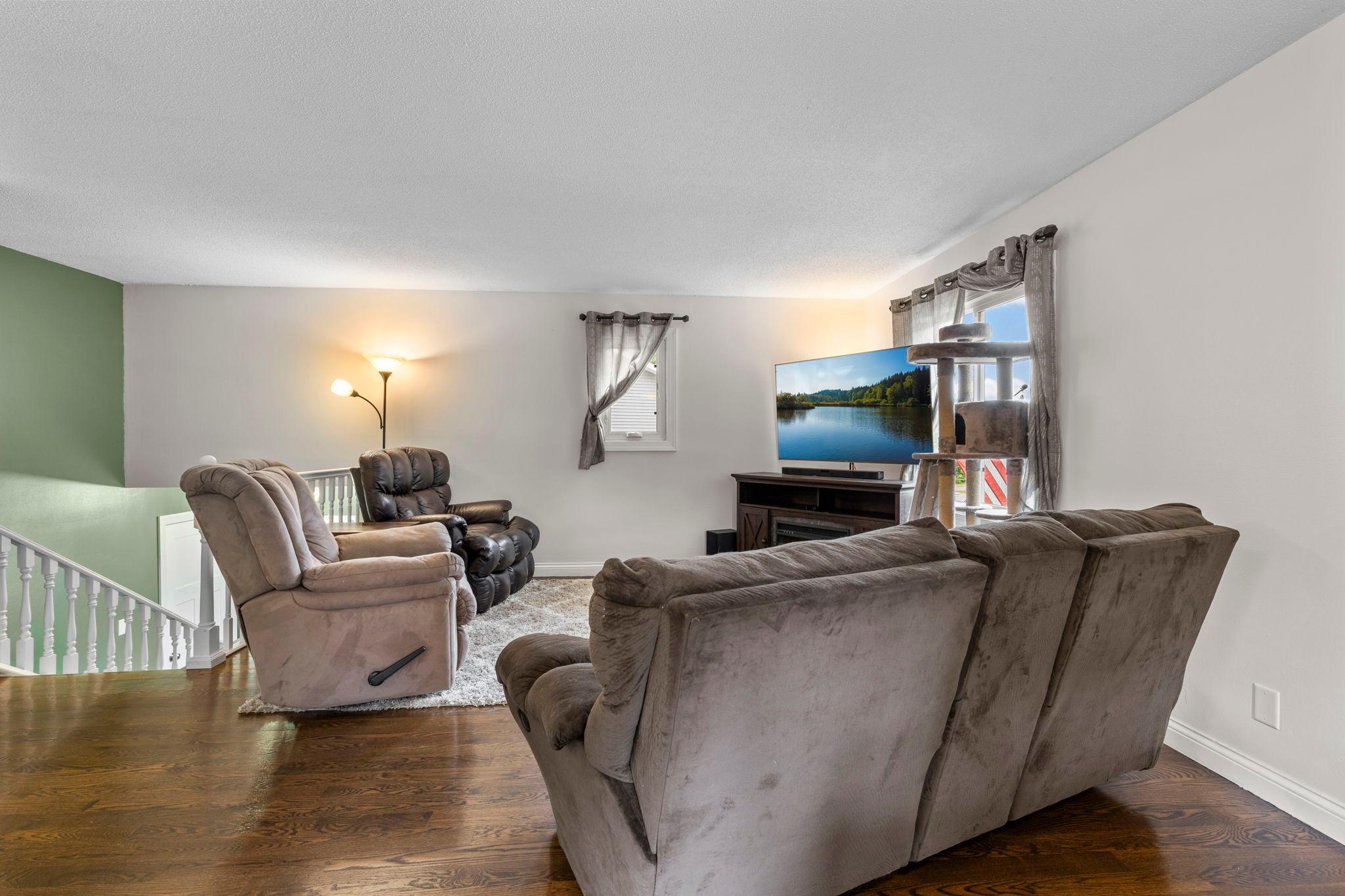 726 Montrose Boulevard Property Photo 11