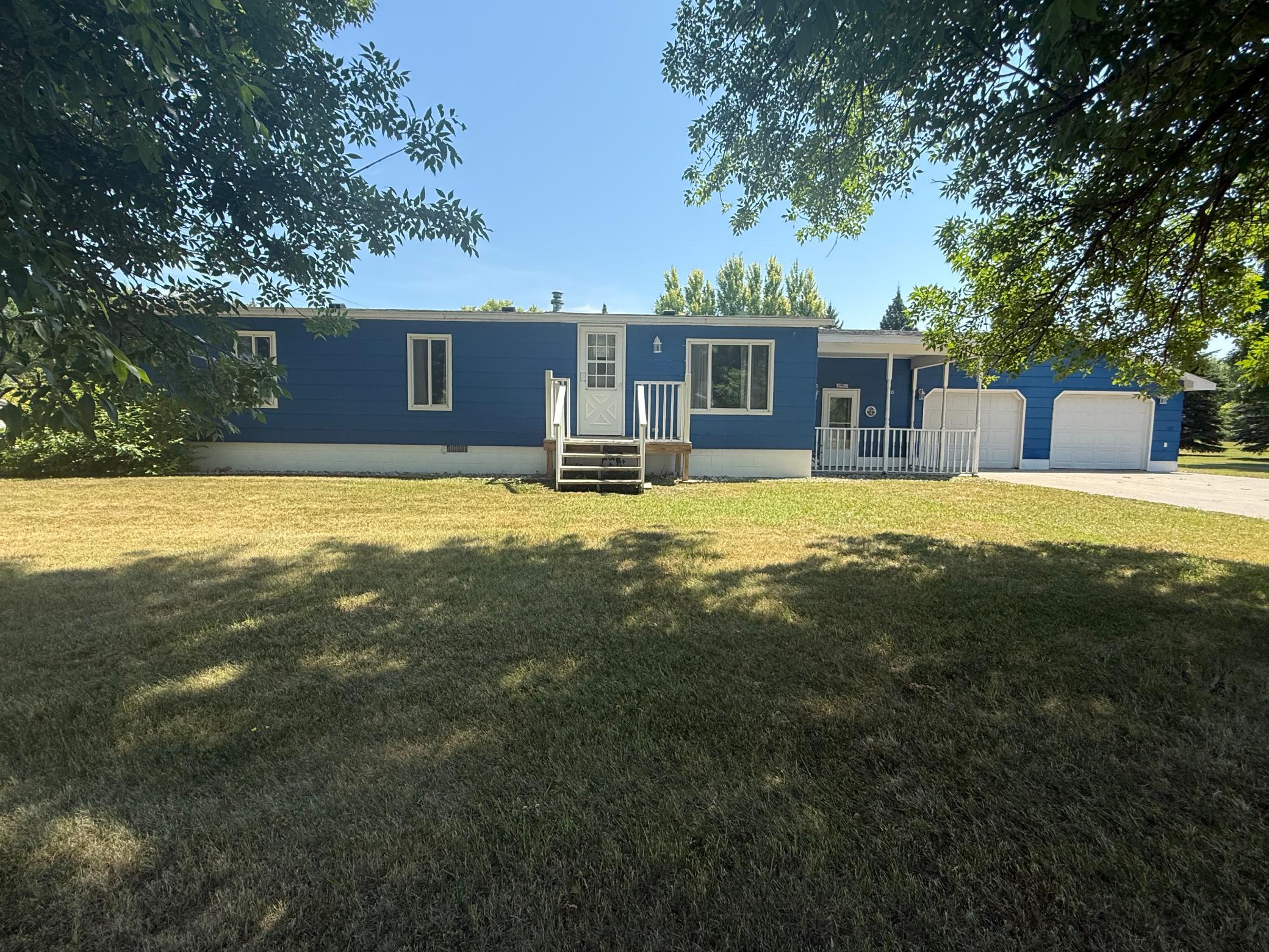 710 3rd Street W Property Photo 3