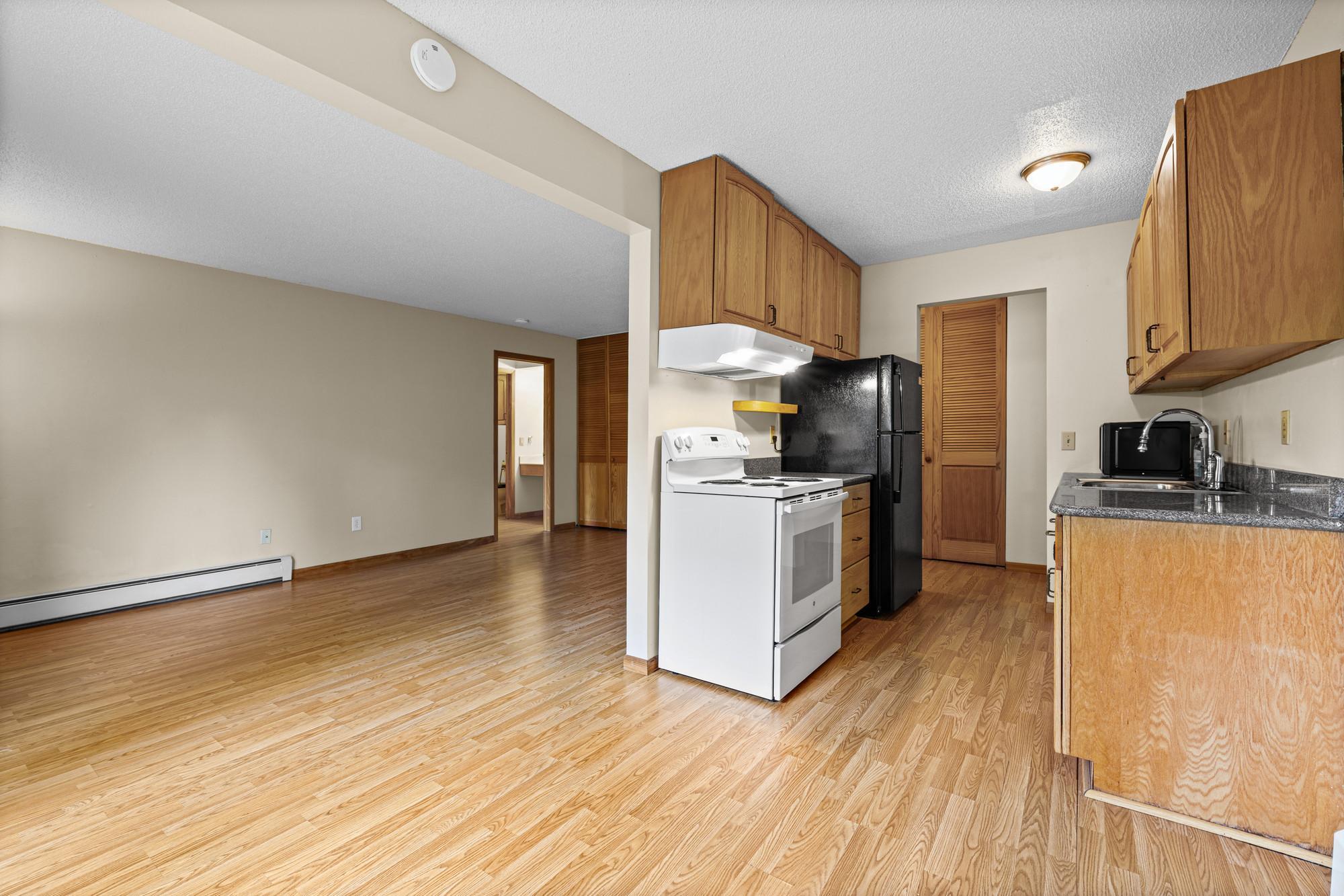 4600 Cedar Lake Road S 2 Property Photo 11
