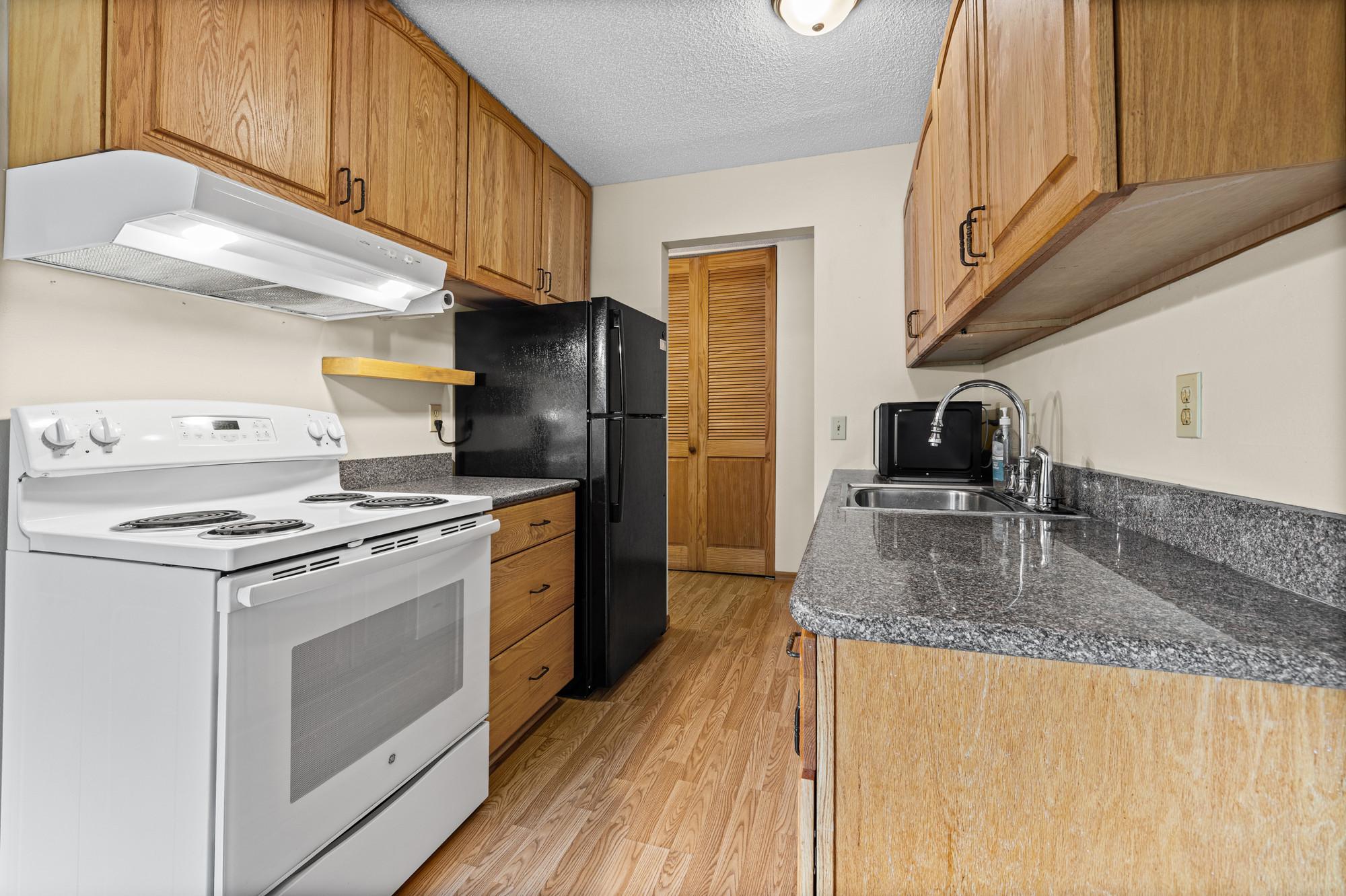 4600 Cedar Lake Road S 2 Property Photo 13