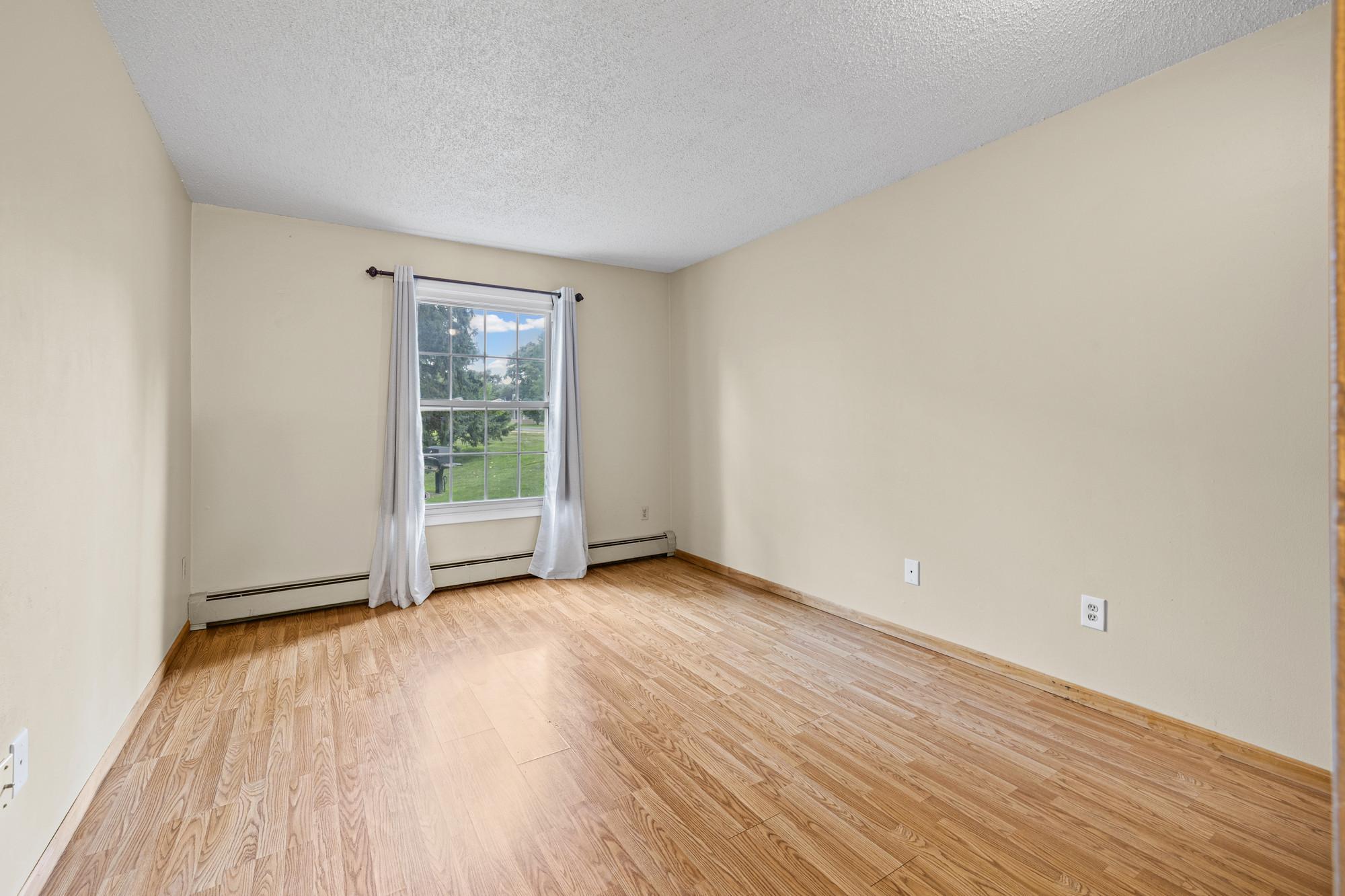 4600 Cedar Lake Road S 2 Property Photo 17