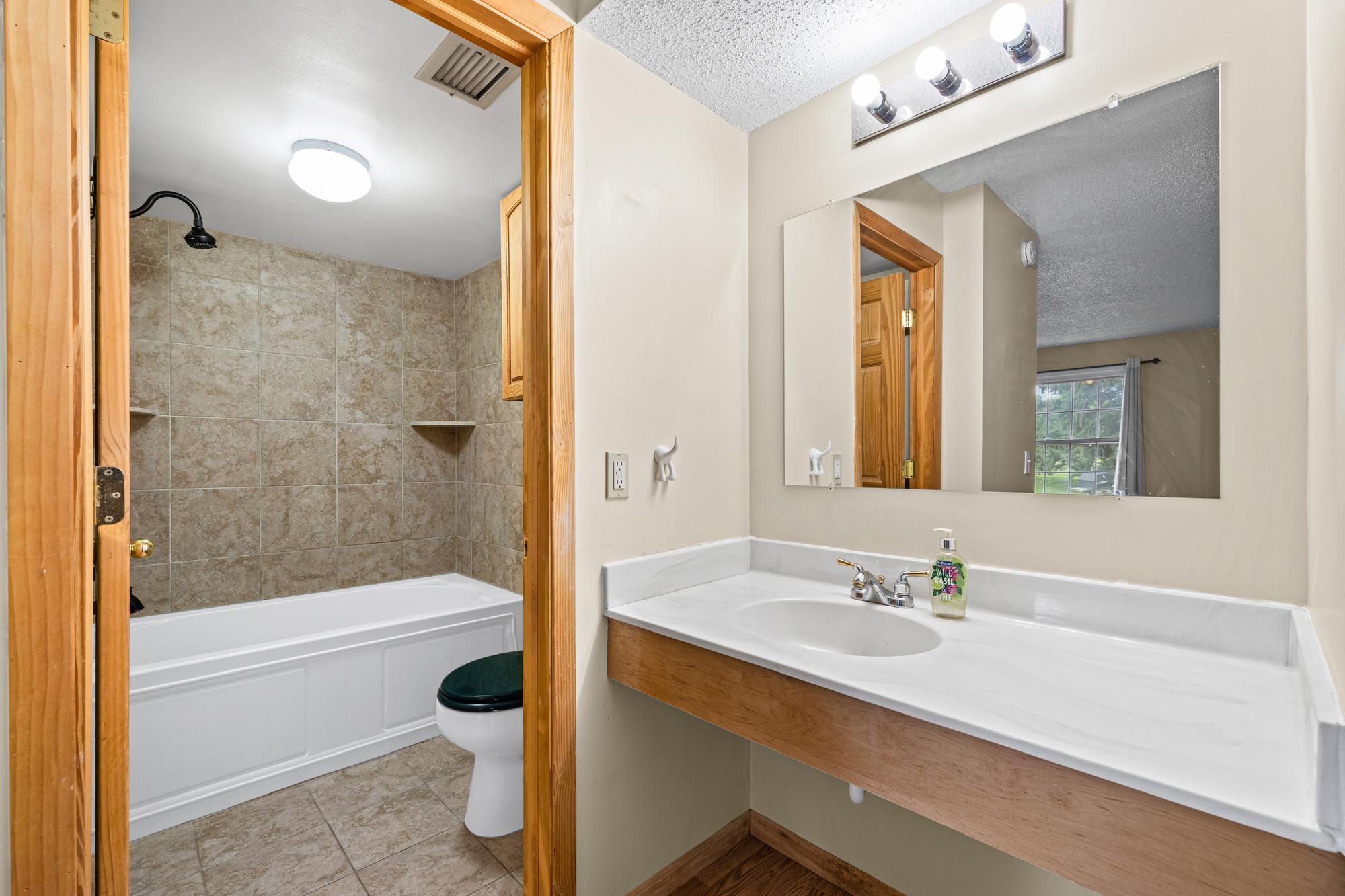 4600 Cedar Lake Road S 2 Property Photo 20