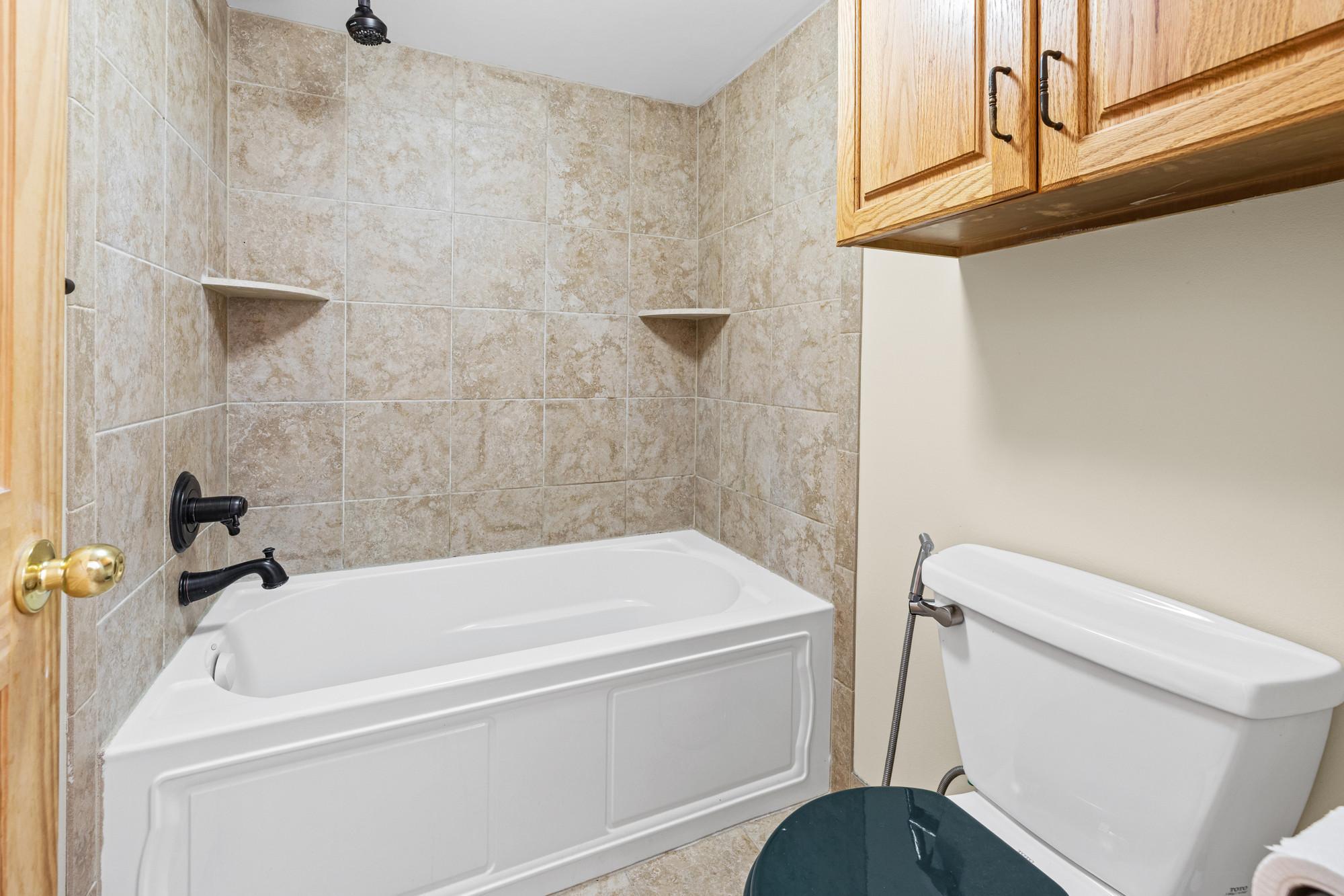 4600 Cedar Lake Road S 2 Property Photo 21