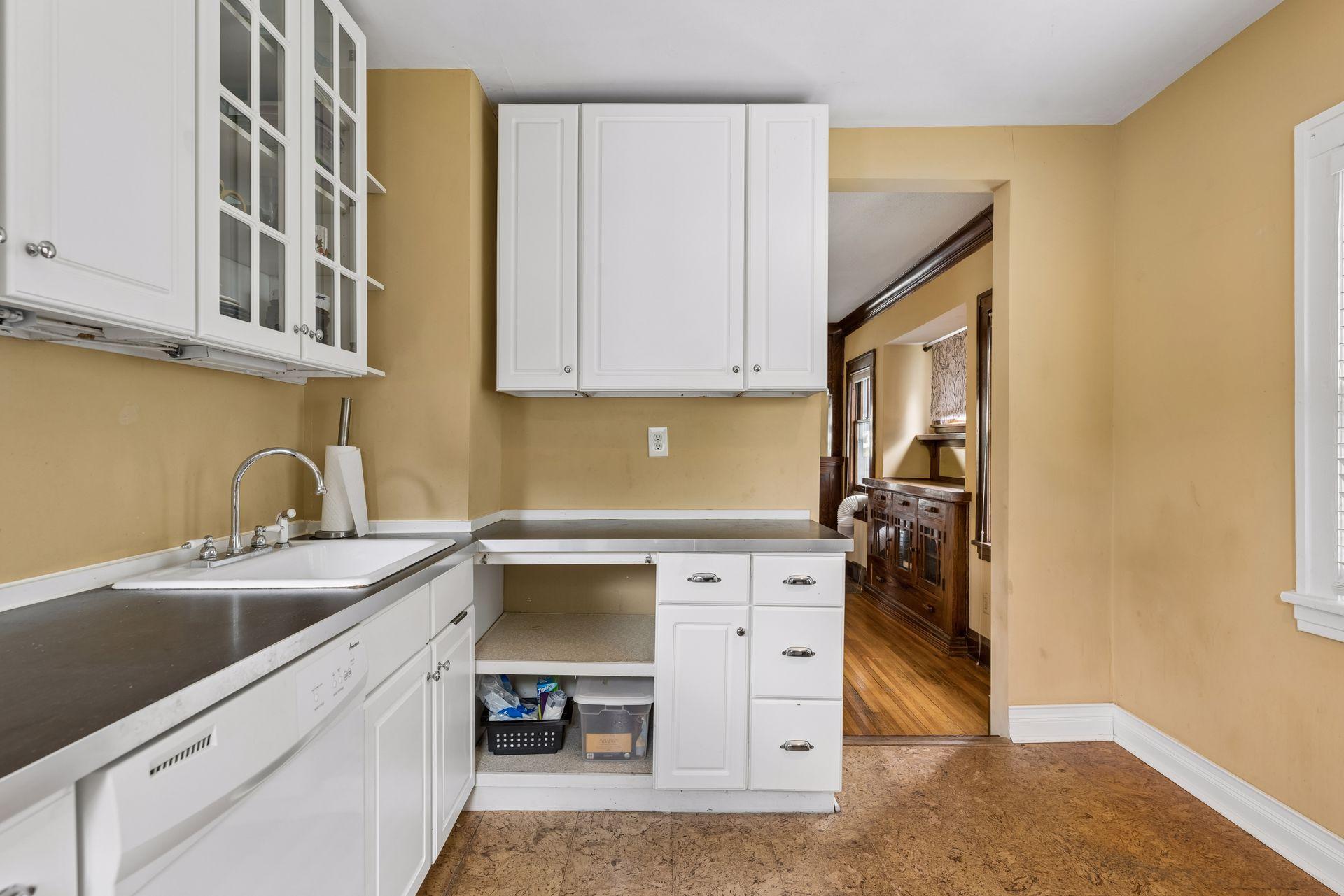 4248 Park Avenue Property Photo 5
