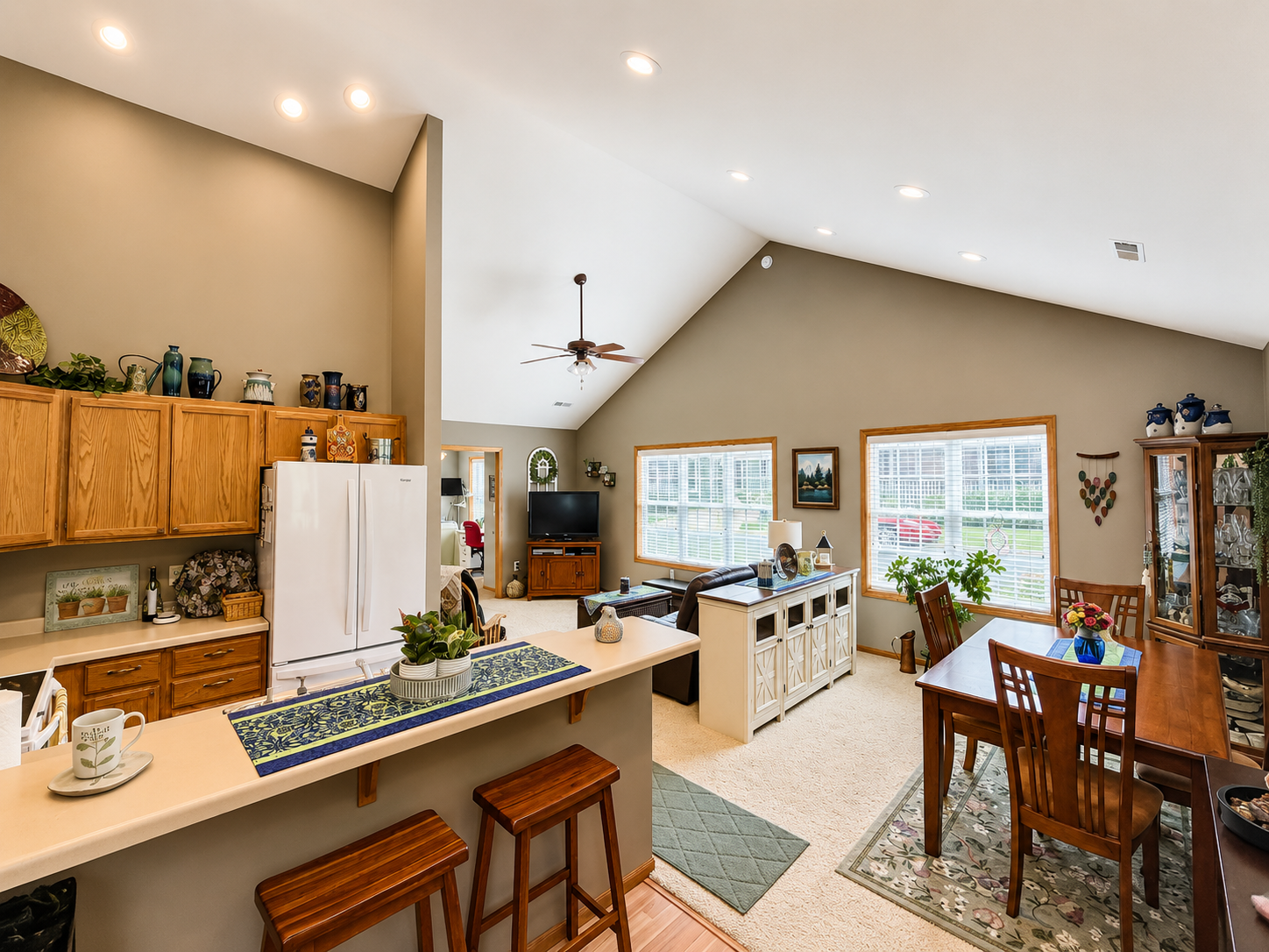 65 College Road Property Photo 6