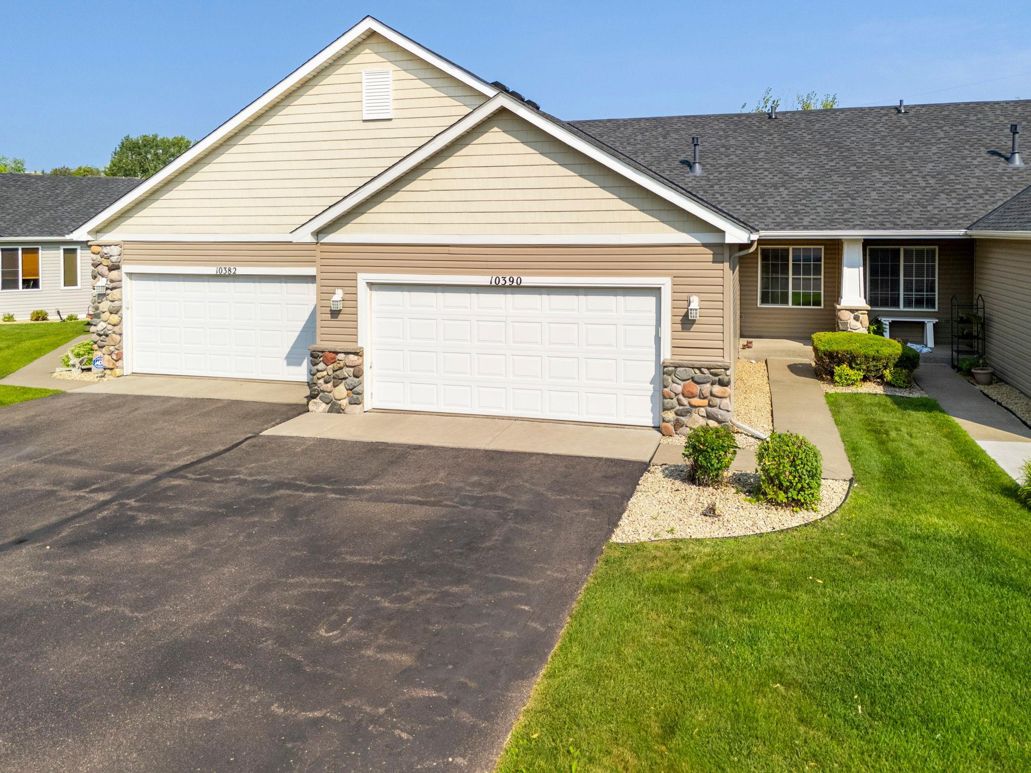 10390 64th Street Ne Property Photo 1