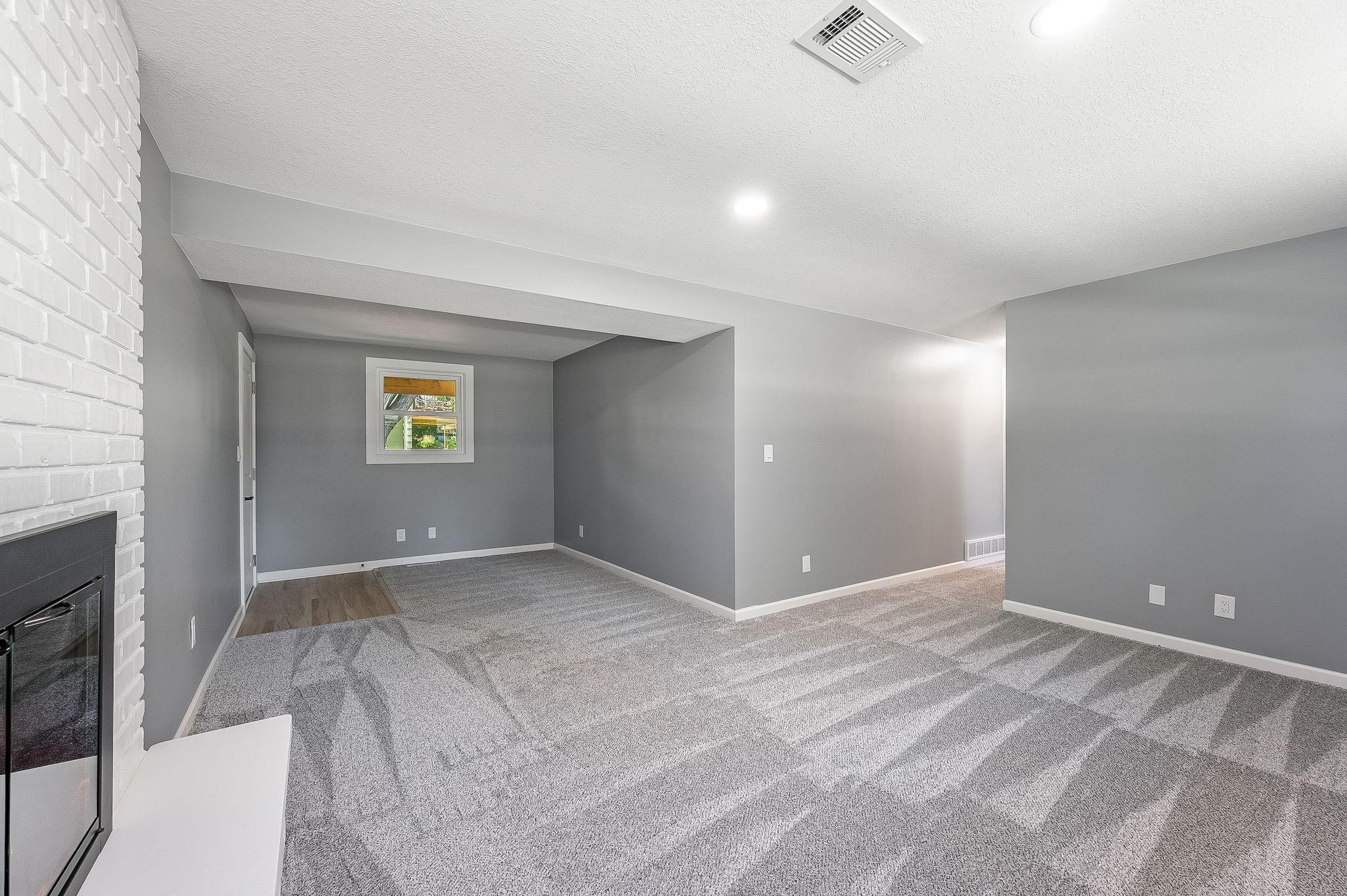 300 Viking Drive Property Photo 25