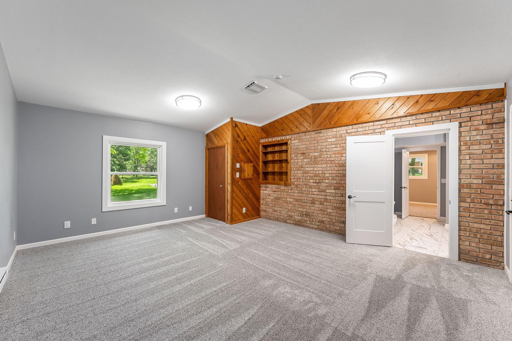 300 Viking Drive Property Photo 33